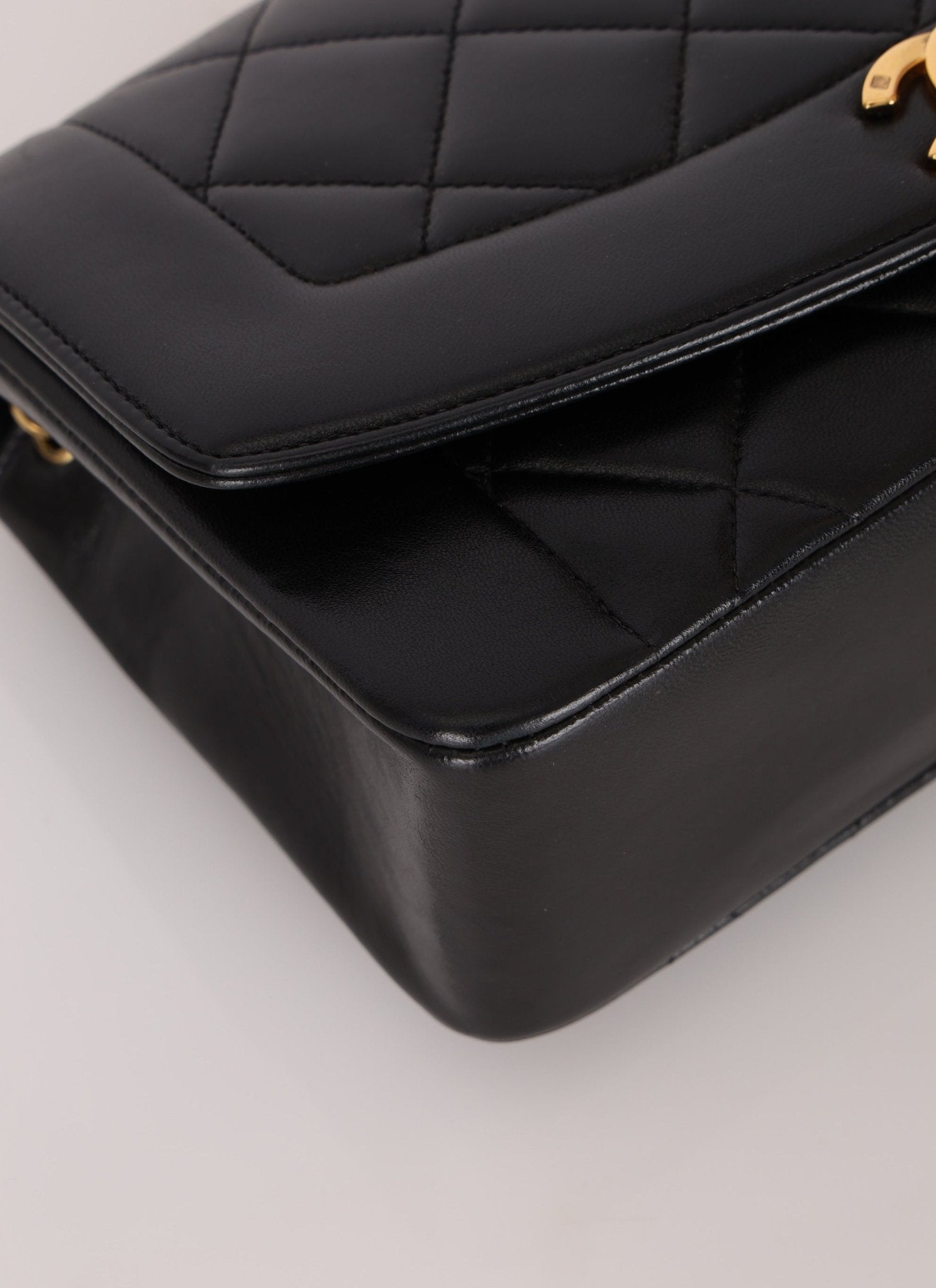 Chanel 1996 Lambskin Small Diana - FashioNica