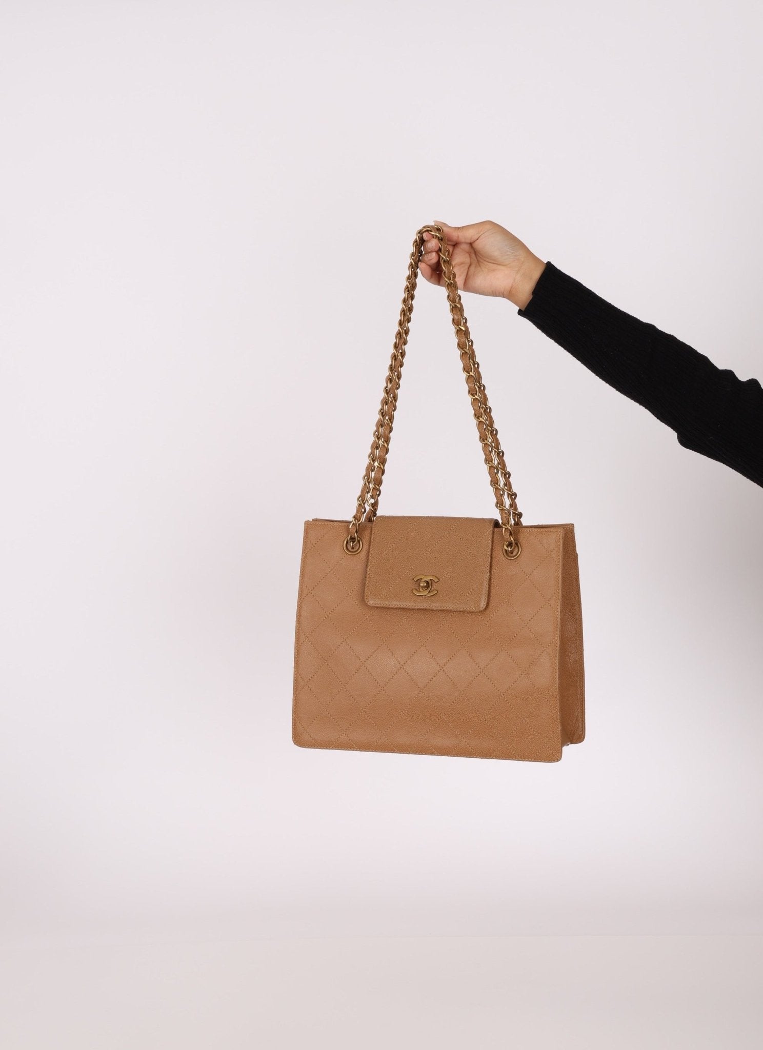 Chanel 1997 Caviar Turnlock Beige Chain Bag - FashioNica