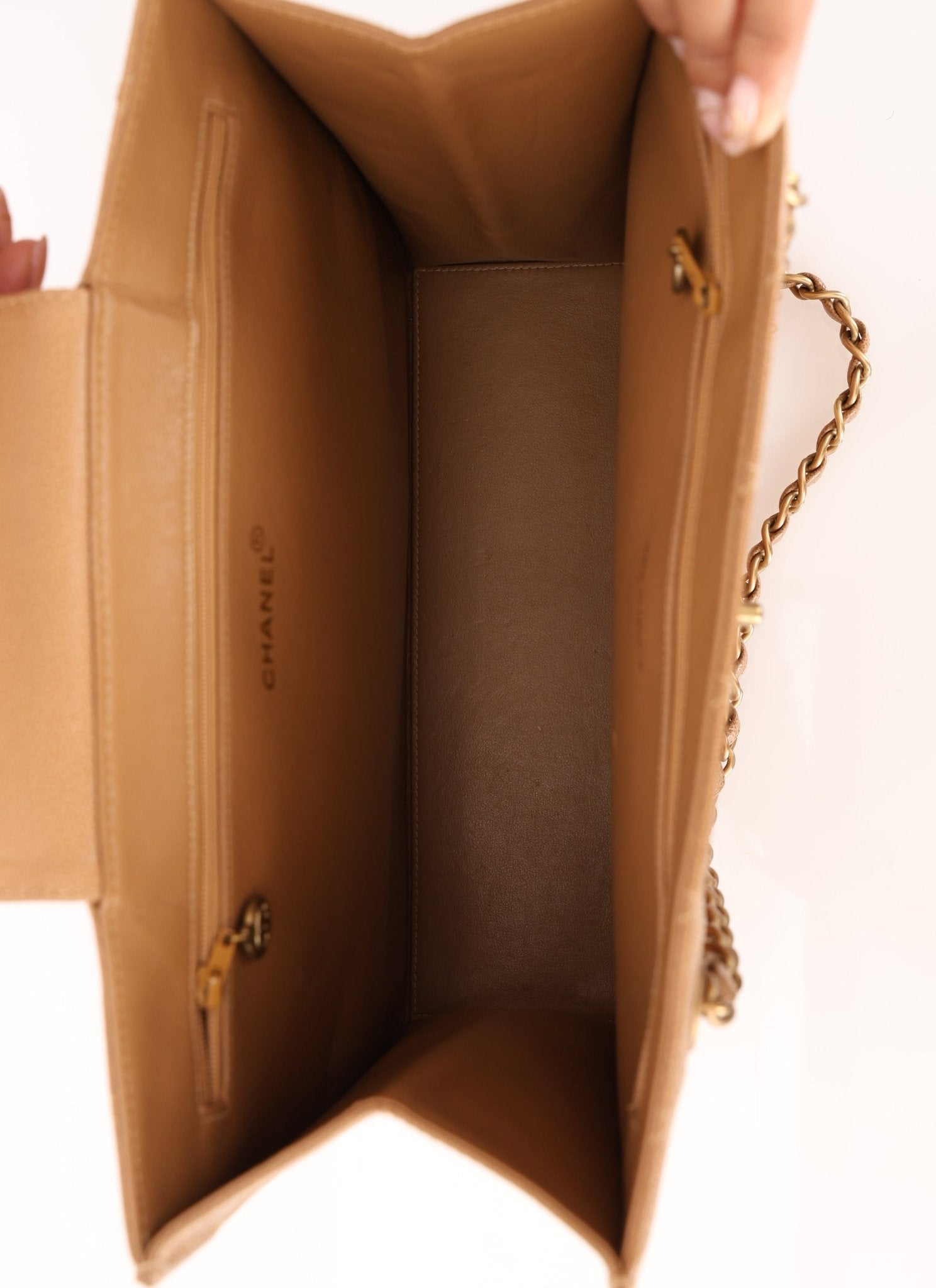 Chanel 1997 Caviar Turnlock Beige Chain Bag - FashioNica