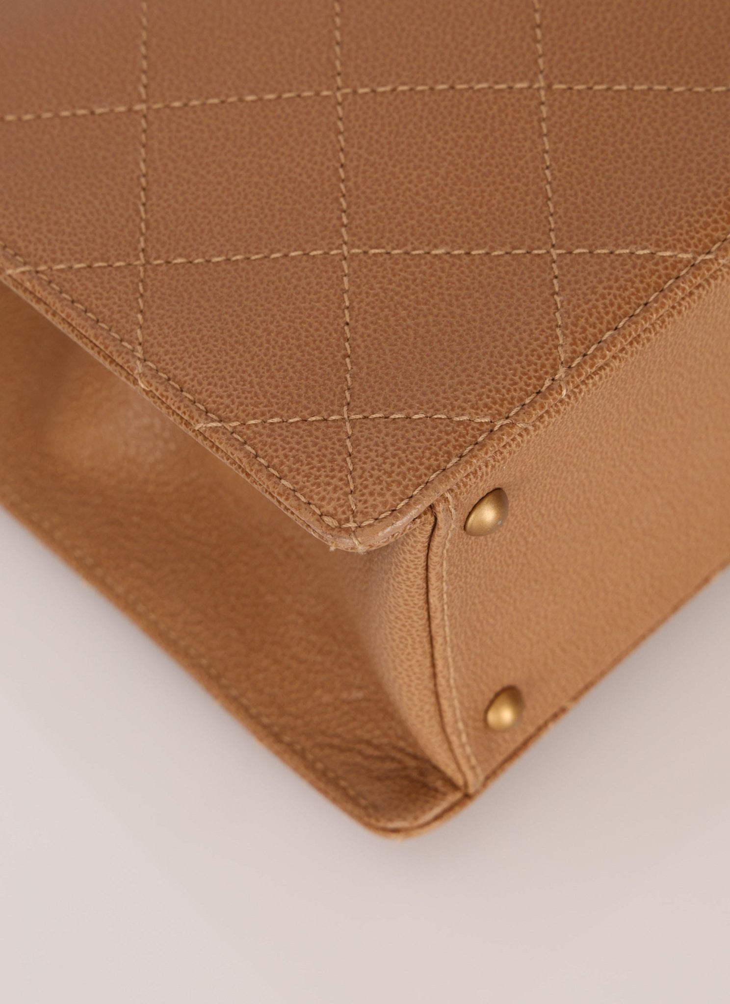 Chanel 1997 Caviar Turnlock Beige Chain Bag - FashioNica