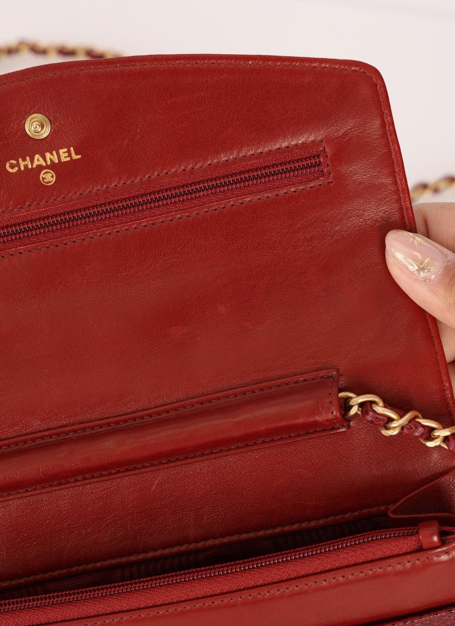 Chanel 2000 Caviar Bordeaux Wallet on Chain Matte GHW - FashioNica
