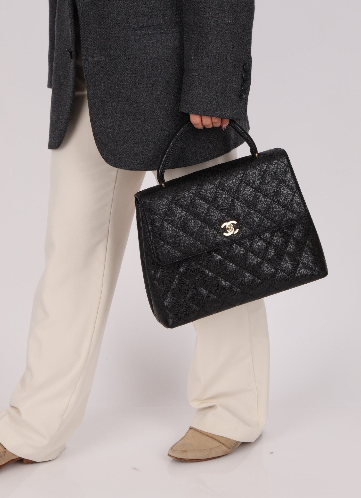 Chanel 2000 Caviar Kelly Top Handle - FashioNica