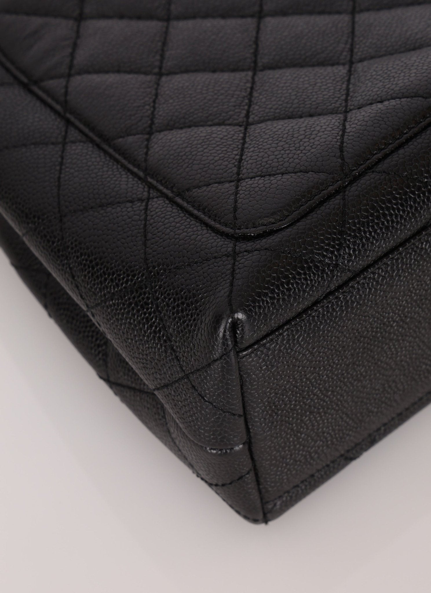 Chanel 2000 Caviar Kelly Top Handle - FashioNica