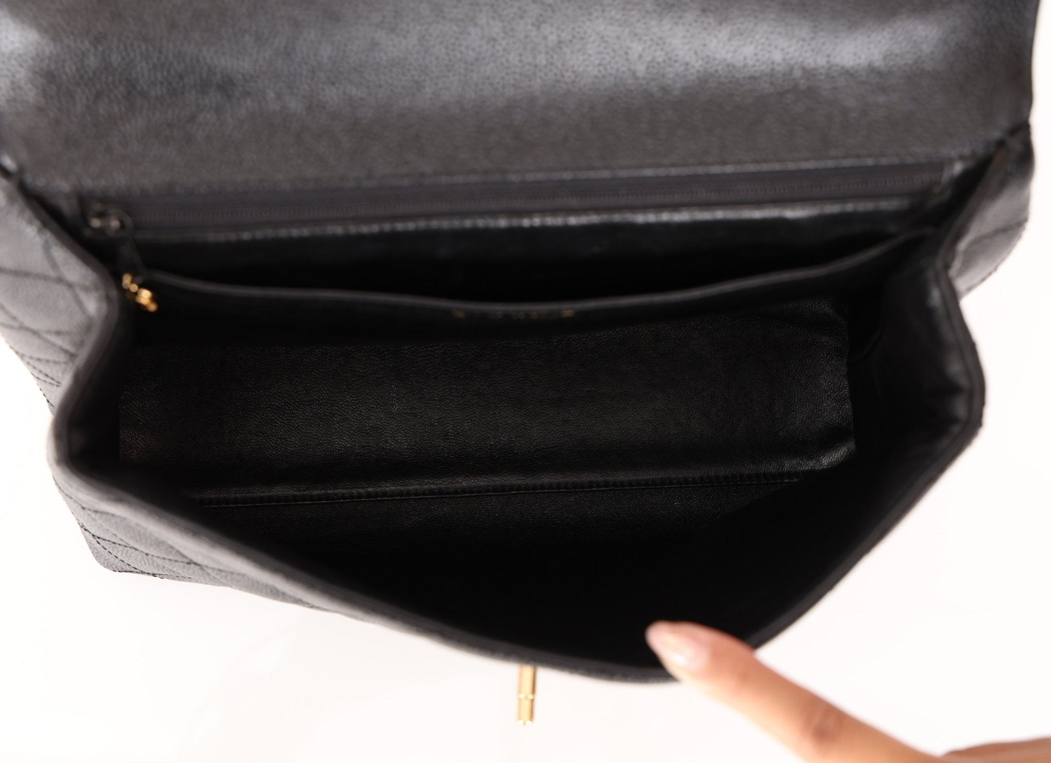 Chanel 2000 Caviar Kelly Top Handle - FashioNica