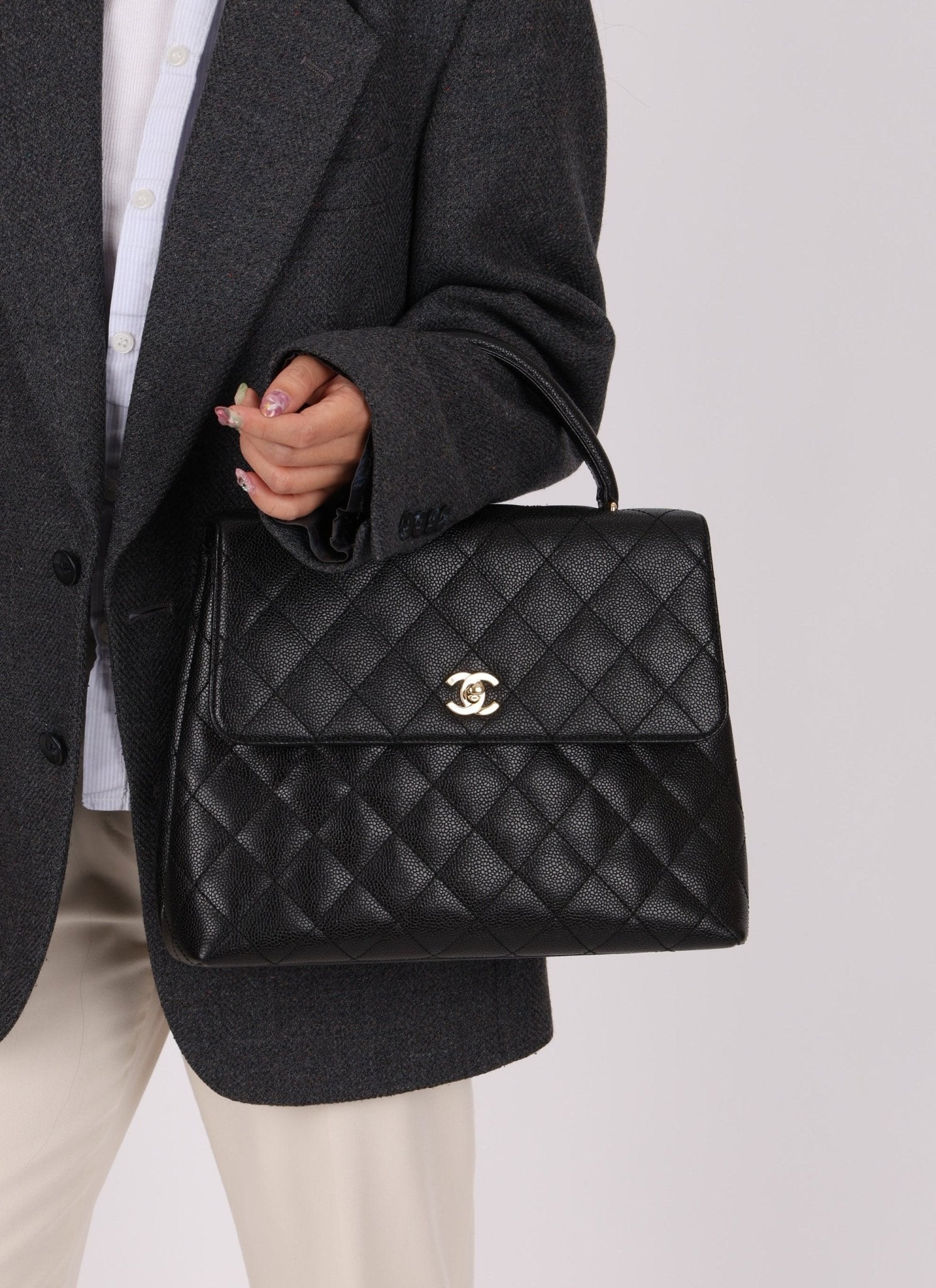 Chanel 2000 Caviar Kelly Top Handle - FashioNica