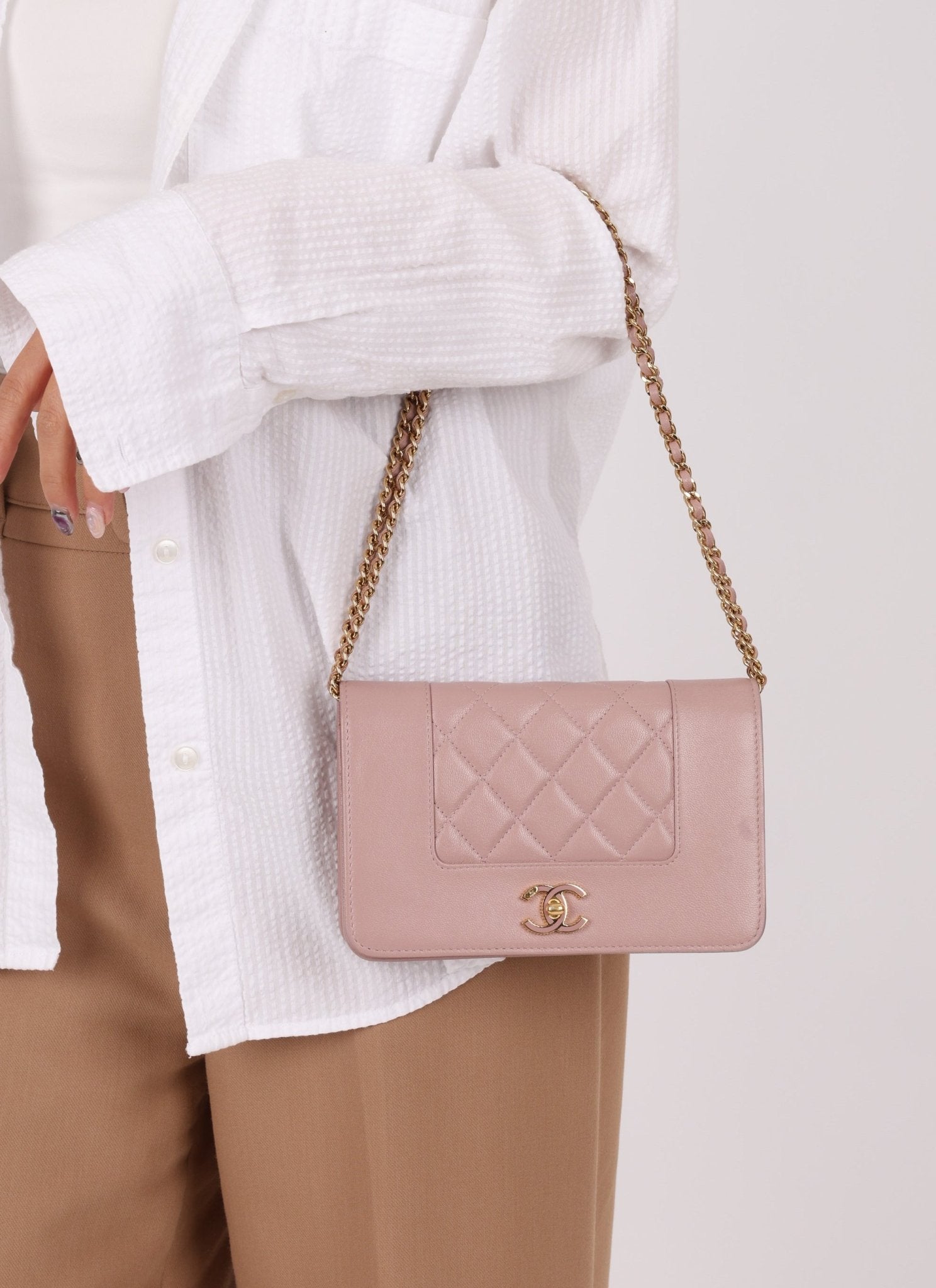 Chanel 2016 Mademoiselle Lilac Sheepskin Wallet on Chain - FashioNica