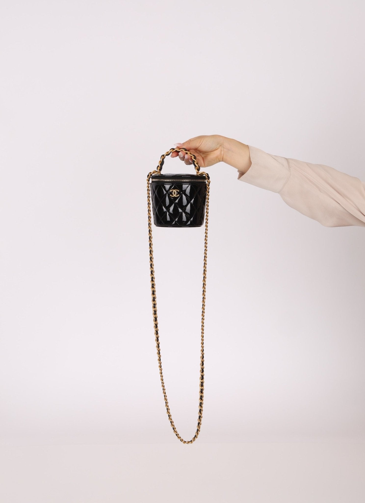 Chanel 2022 Patent Afternoon Tea Vanity on Chain - FashioNica
