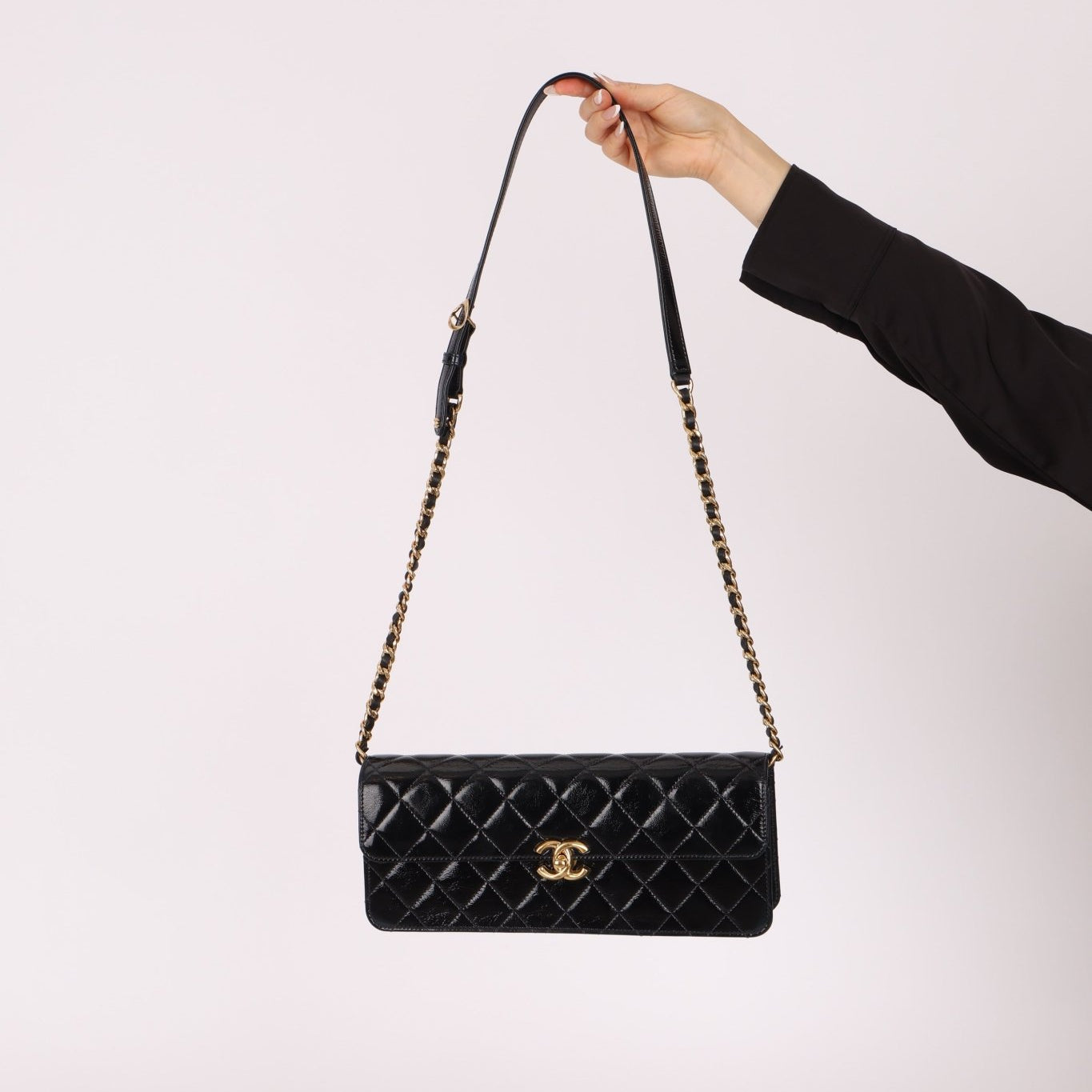 Chanel 2024 Patent Métiers d’art Turnlock Large East West Bag - FashioNica