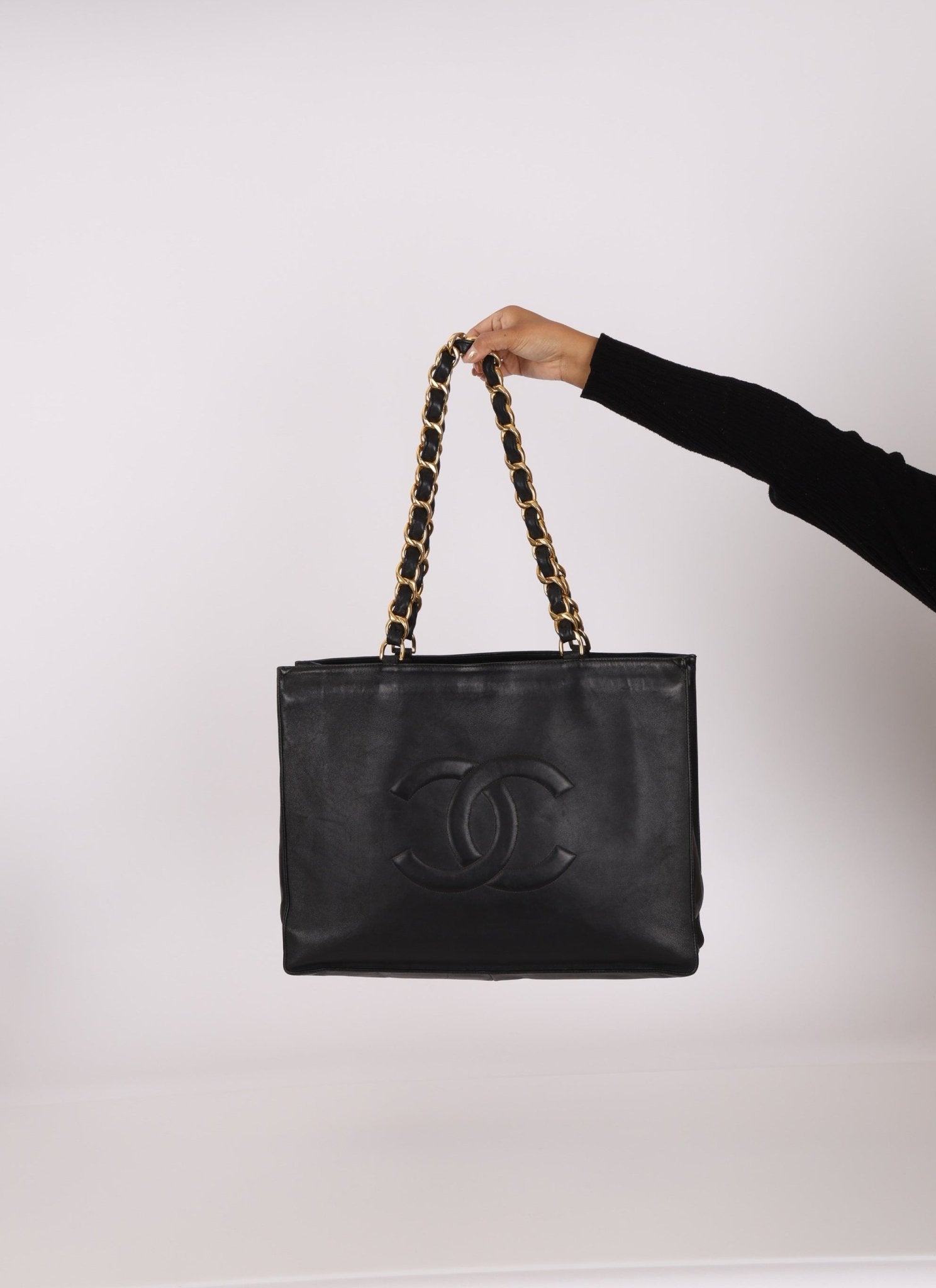 Chanel Calfskin Chunky Chain Tote - FashioNica