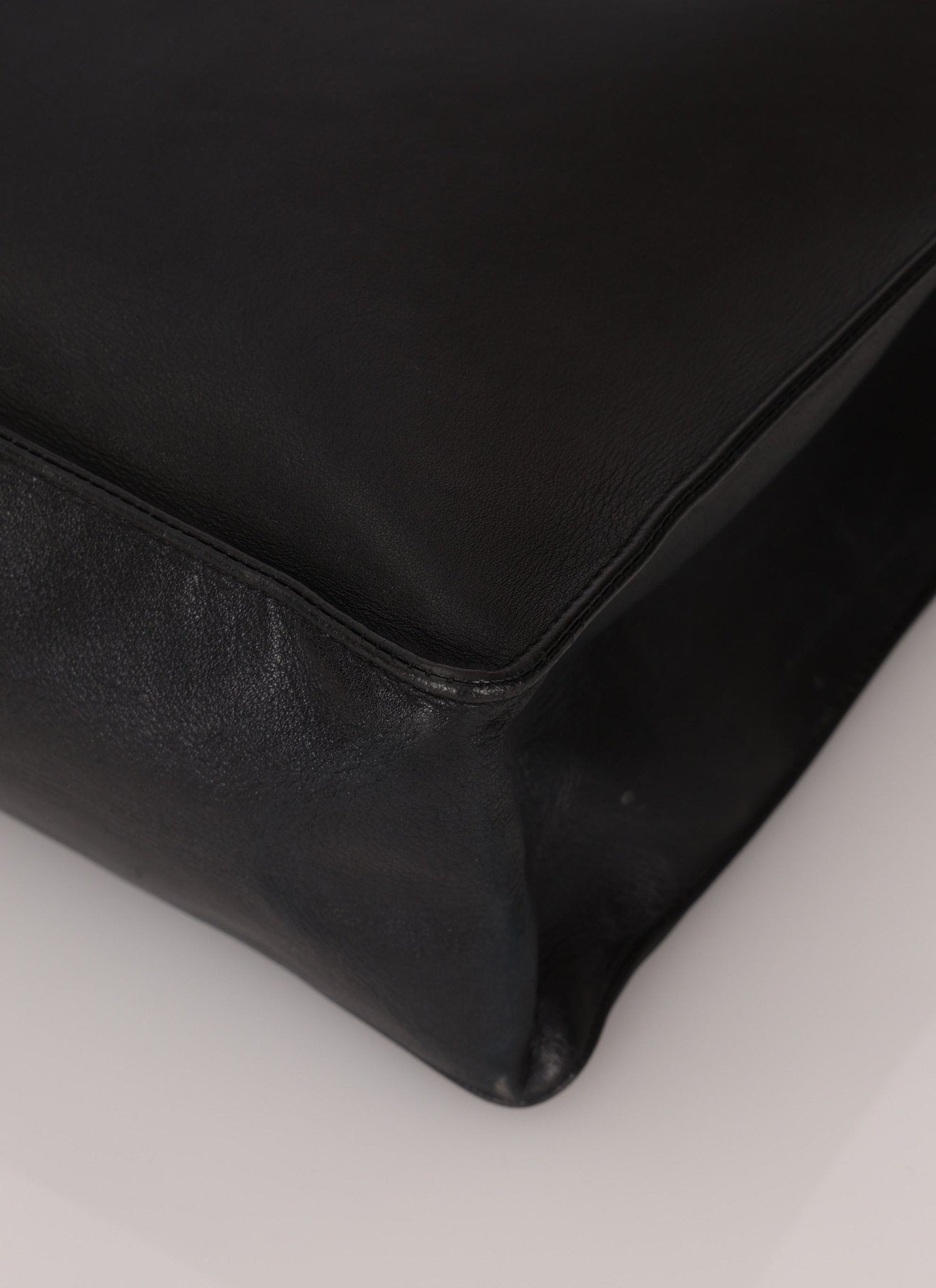 Chanel Calfskin Chunky Chain Tote - FashioNica