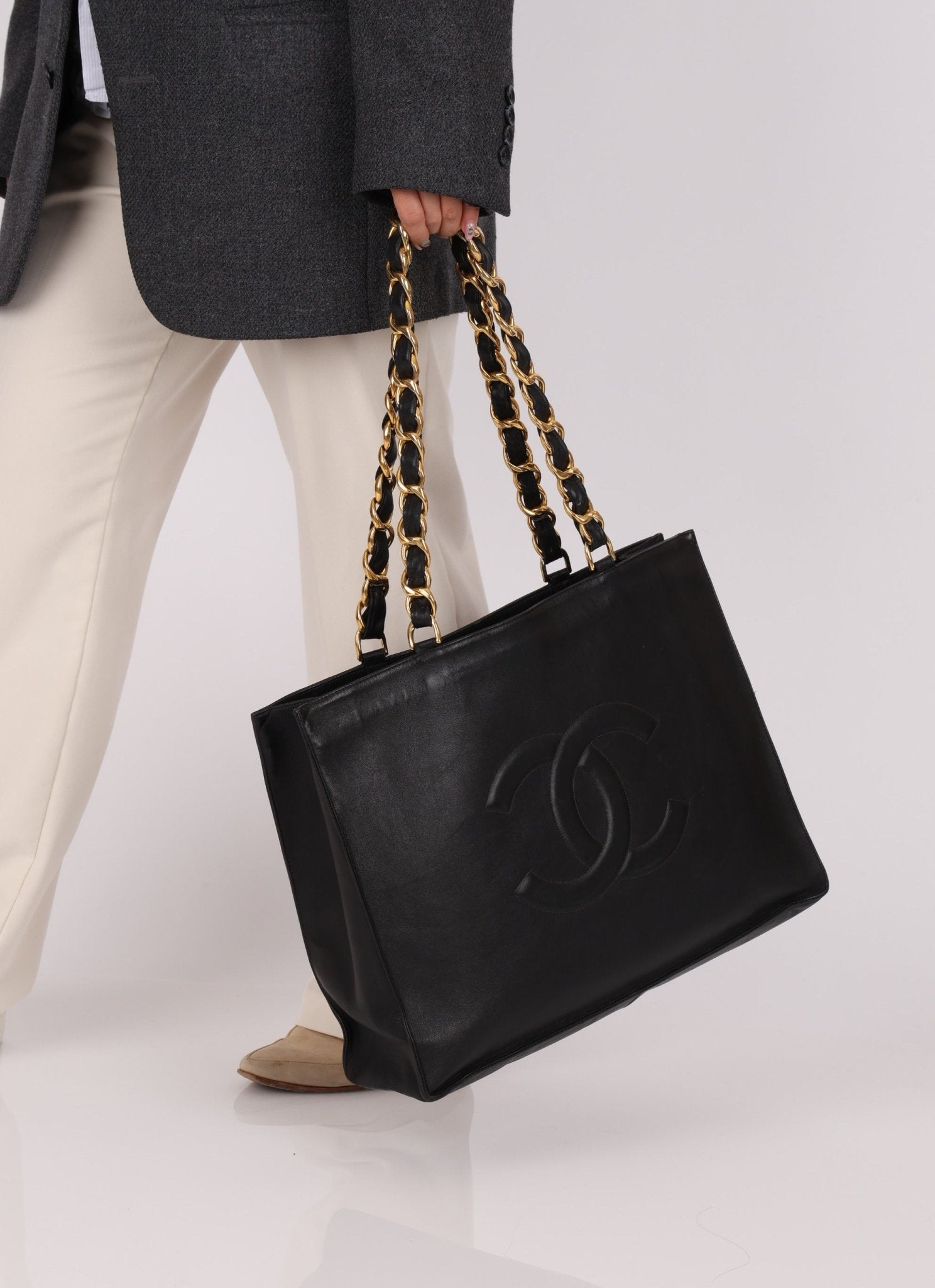 Chanel Calfskin Chunky Chain Tote - FashioNica