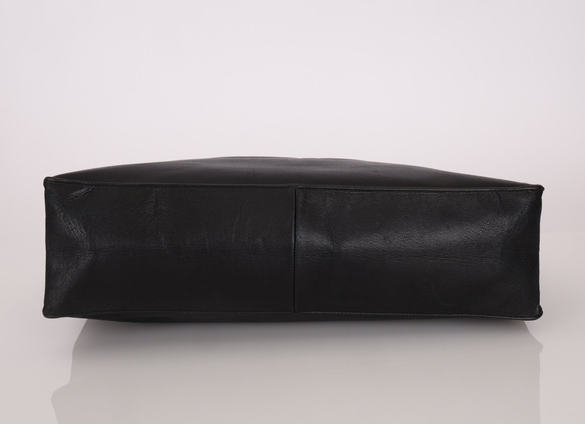 Chanel Calfskin Chunky Chain Tote - FashioNica