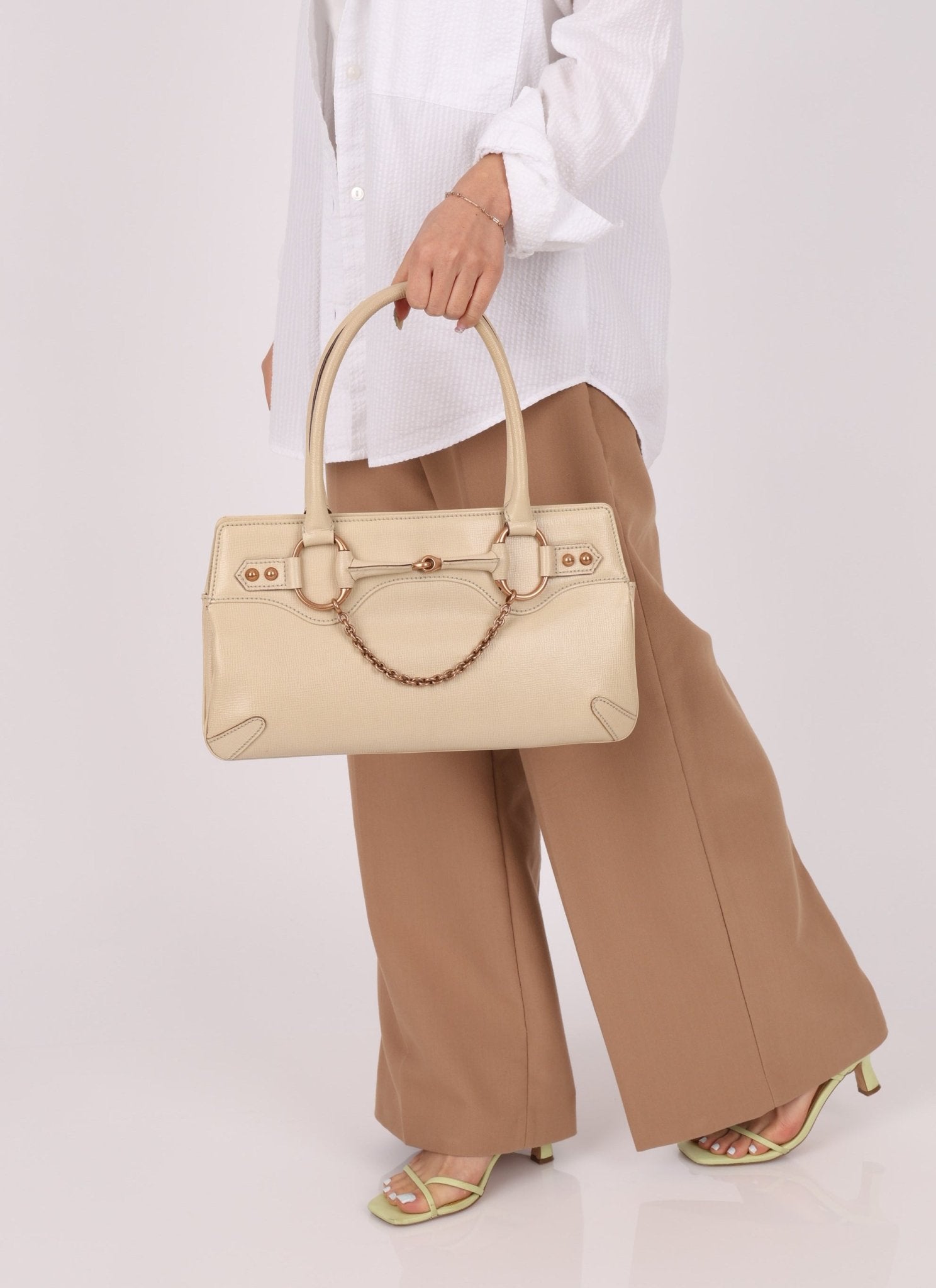 Gucci Leather Rosegold Horsebit Chain Ivory Handle Bag - FashioNica