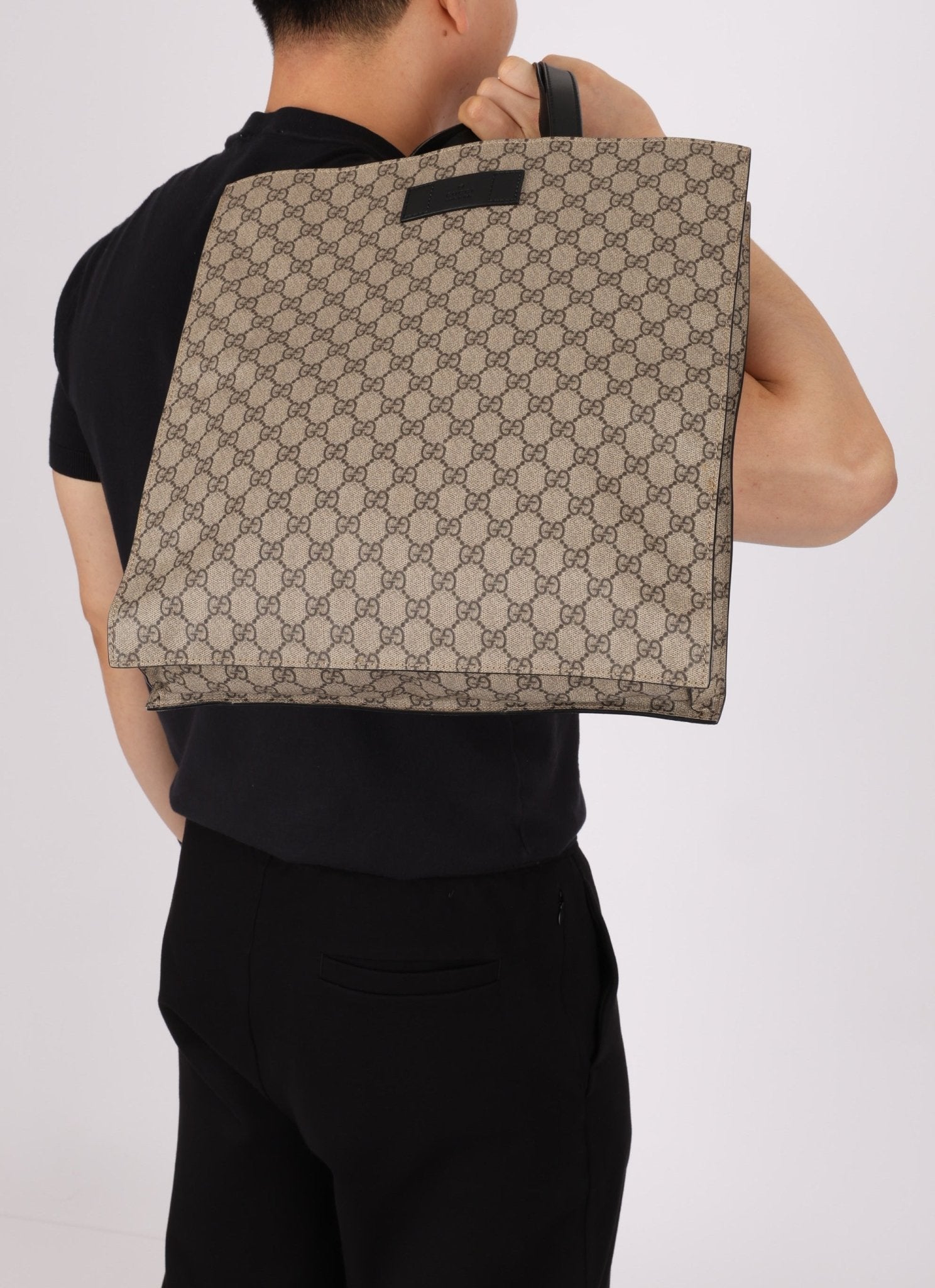 Gucci Monogram Supreme Canvas Tote Bag - FashioNica