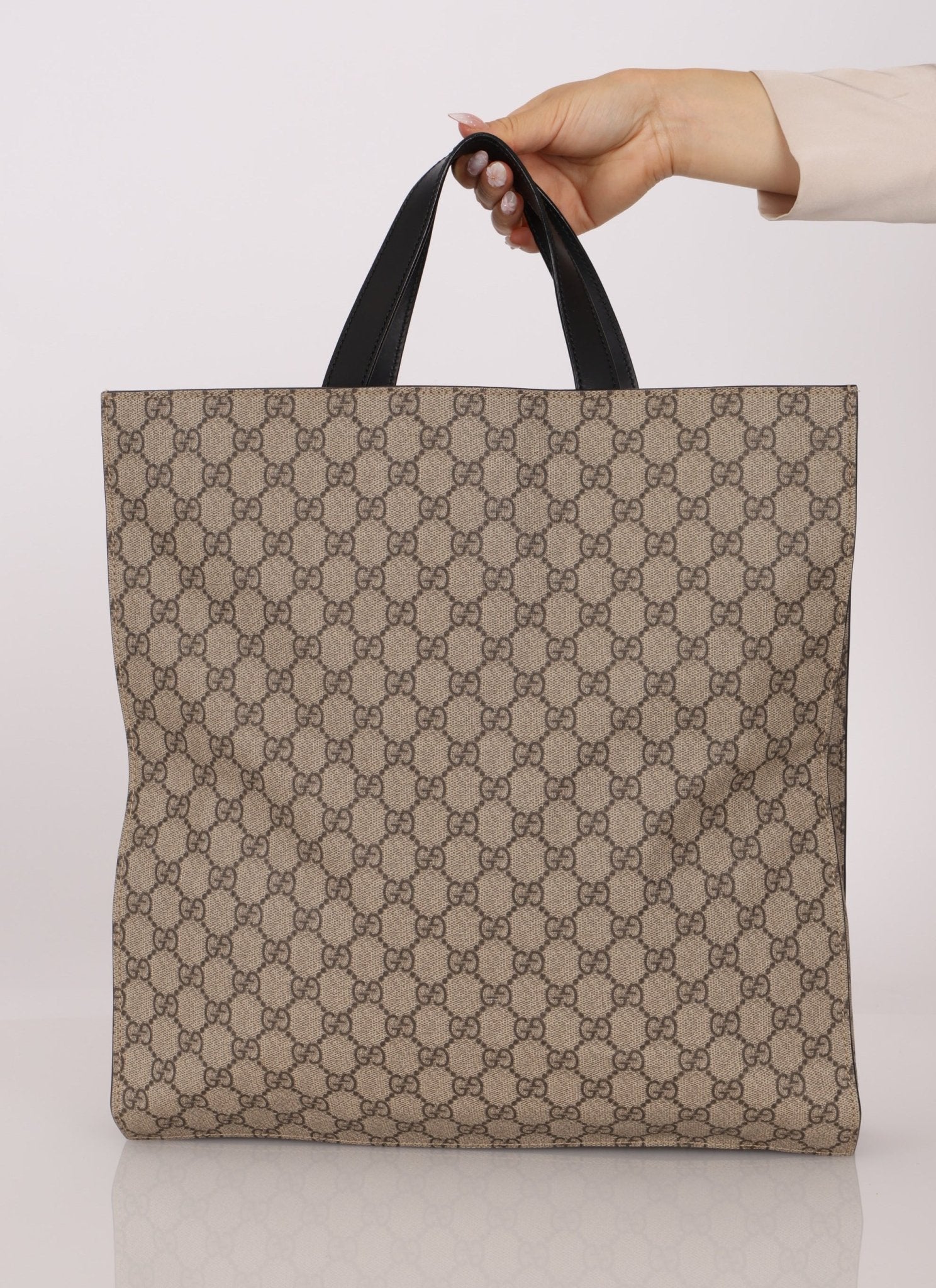 Gucci Monogram Supreme Canvas Tote Bag - FashioNica
