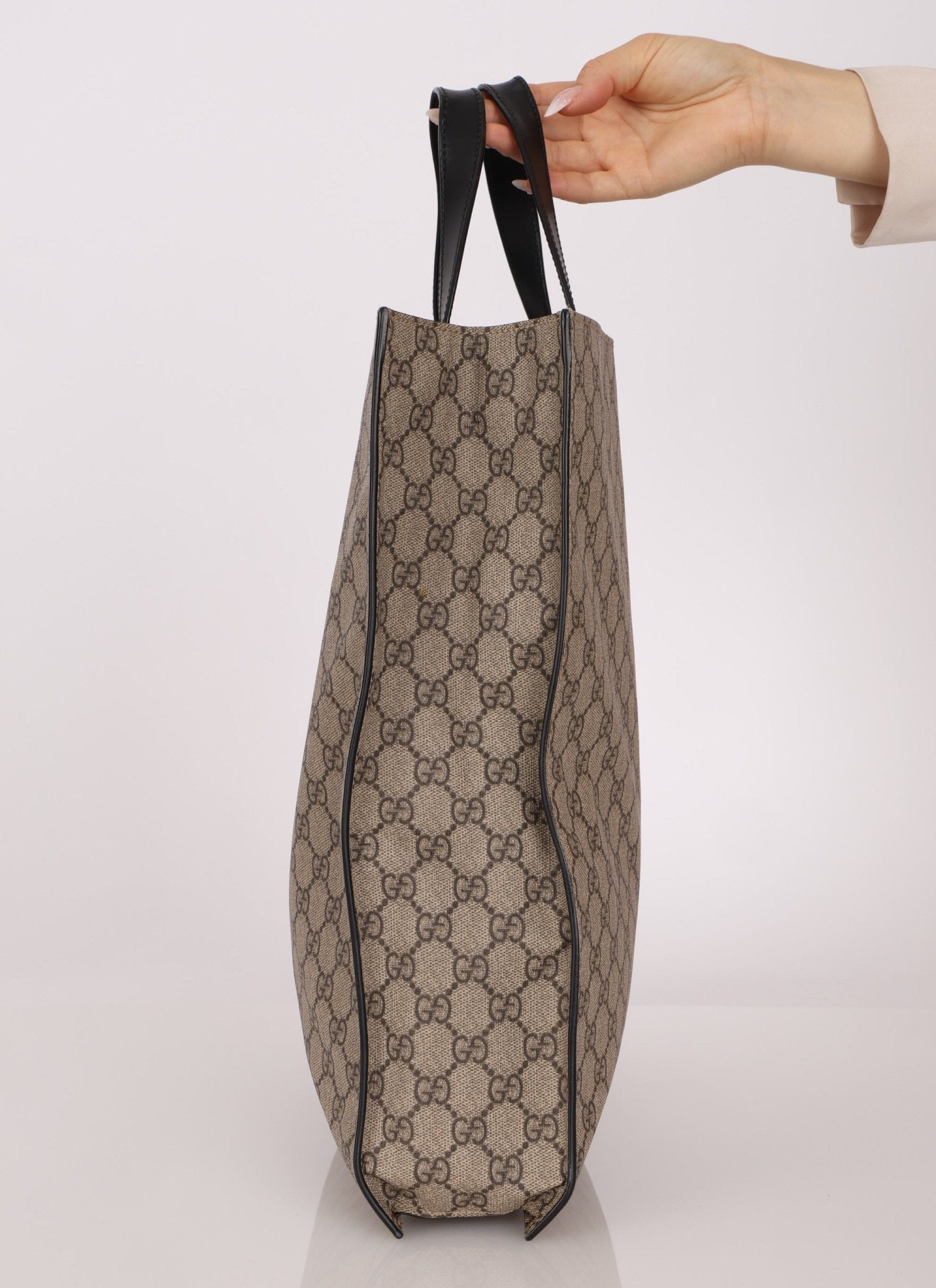 Gucci Monogram Supreme Canvas Tote Bag - FashioNica