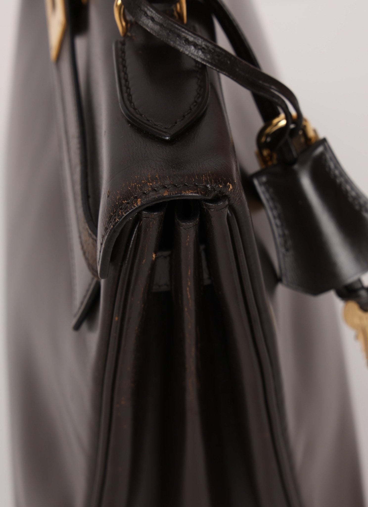 Hermès 1979 Chocolate Box Retourne Kelly 32 with Strap - FashioNica