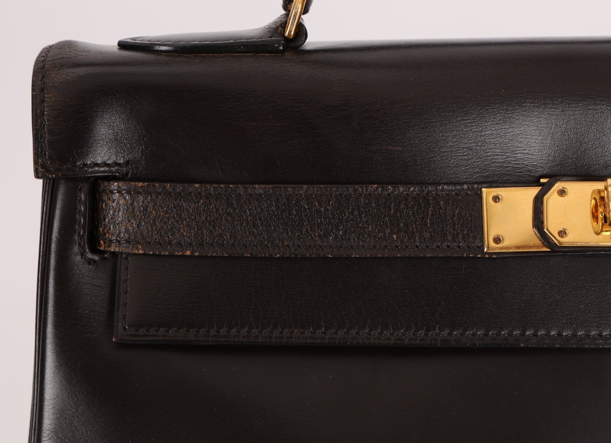 Hermès 1979 Chocolate Box Retourne Kelly 32 with Strap - FashioNica