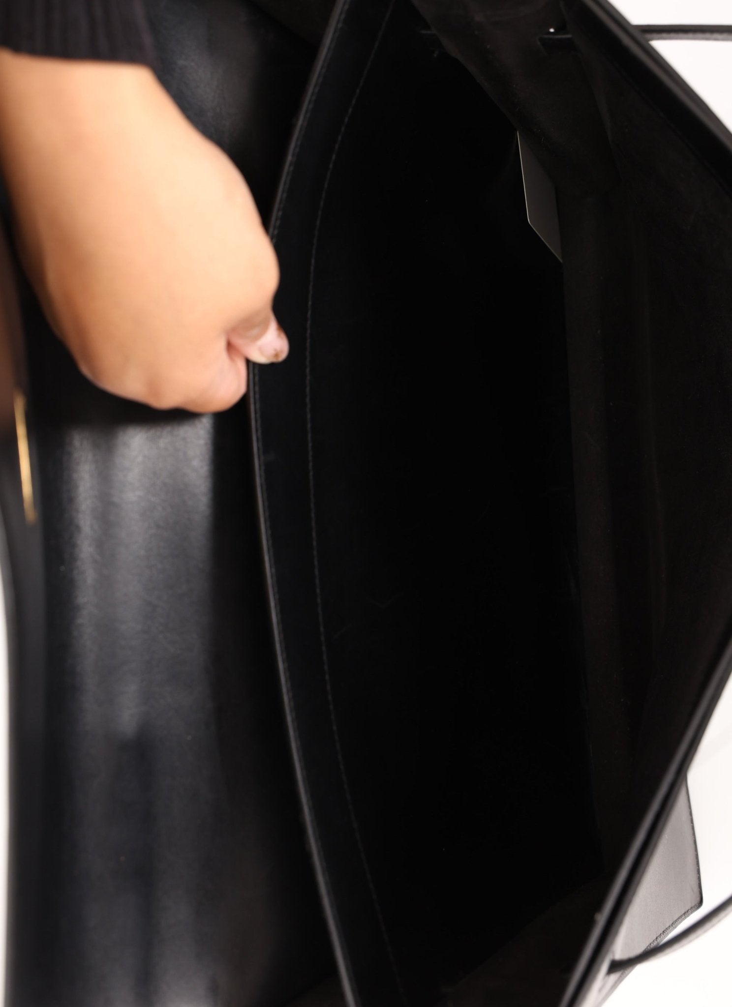 Hermès 2000 Noir Box Kelly Dépêches 38 GHW - FashioNica