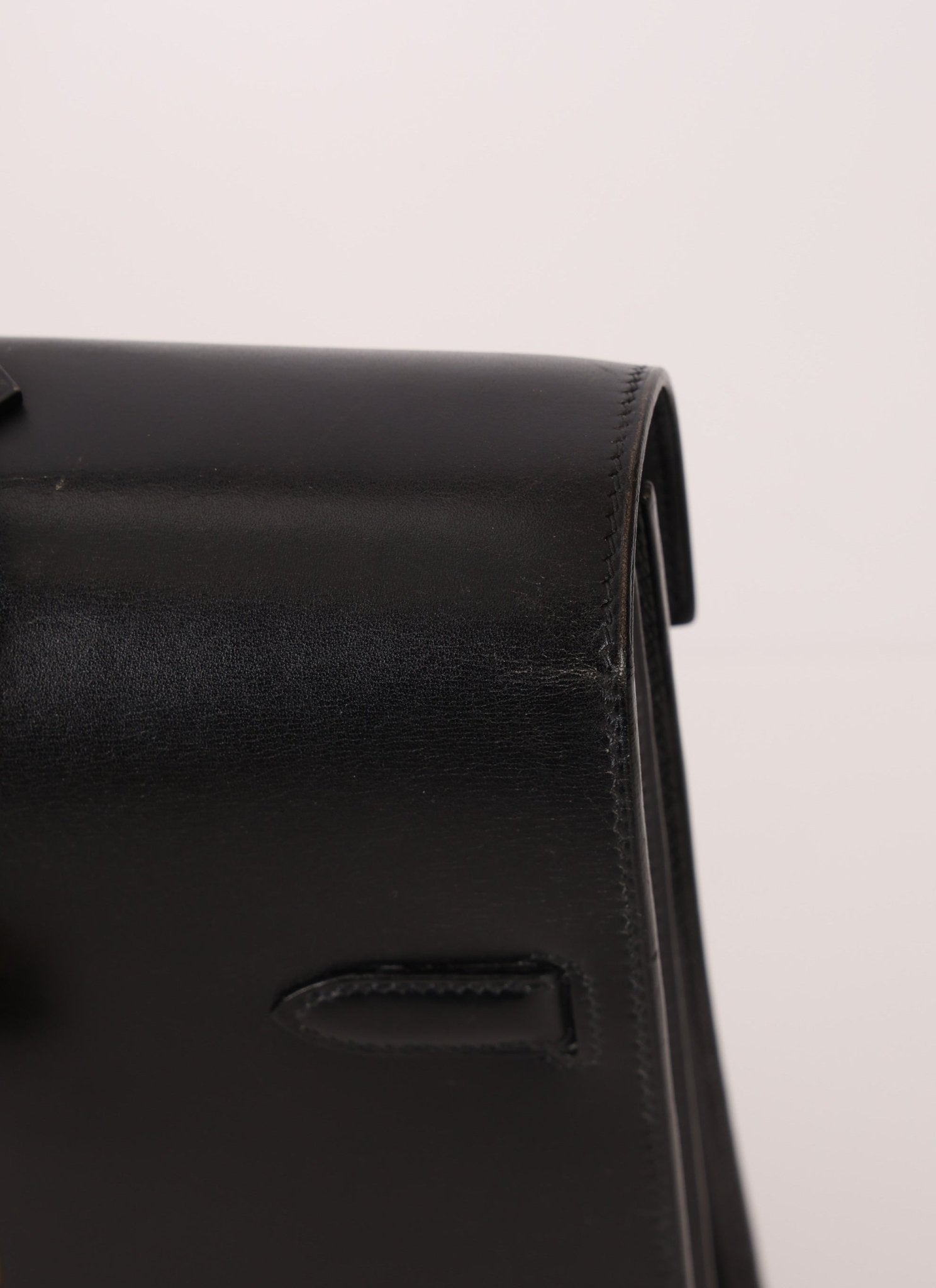 Hermès 2000 Noir Box Kelly Dépêches 38 GHW - FashioNica