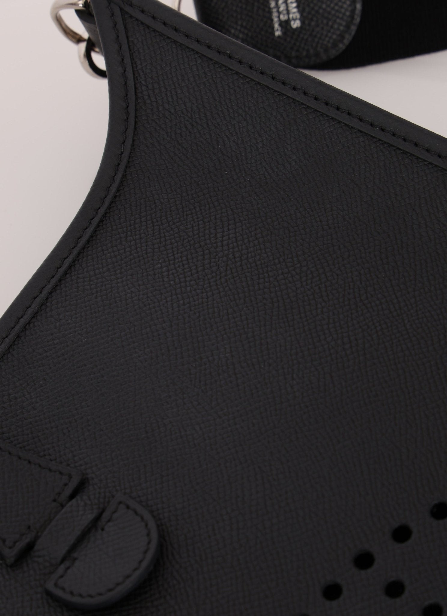 Hermès 2012 Noir Epsom Evelyne PM Gen l - FashioNica