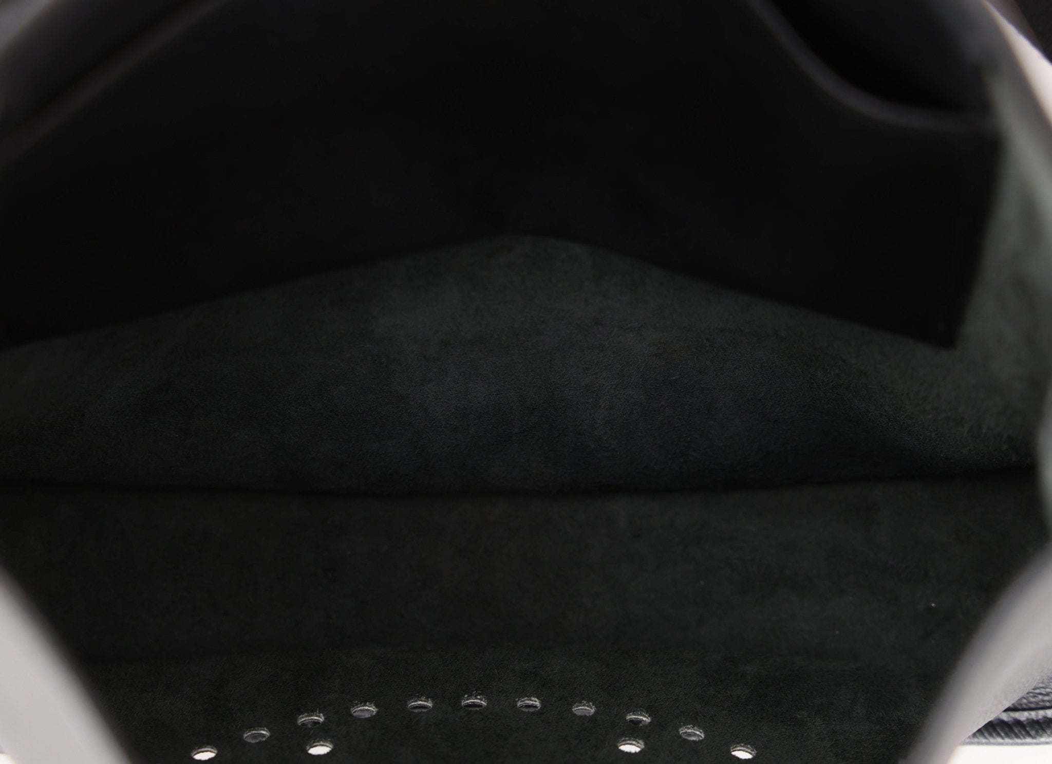 Hermès 2012 Noir Epsom Evelyne PM Gen l - FashioNica