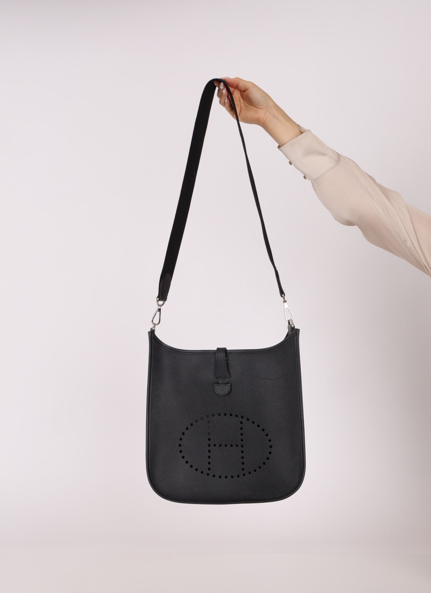 Hermès 2012 Noir Epsom Evelyne PM Gen l - FashioNica