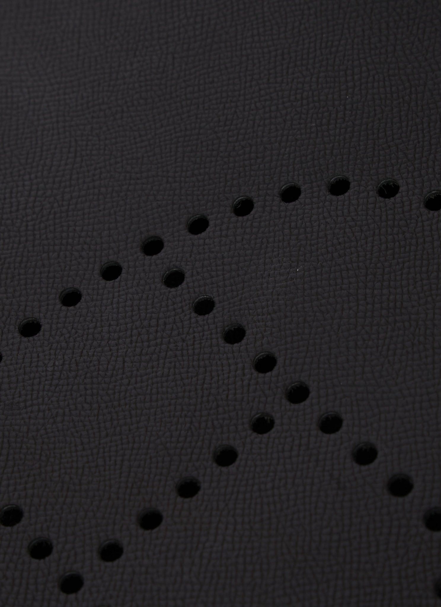 Hermès 2012 Noir Epsom Evelyne PM Gen l - FashioNica