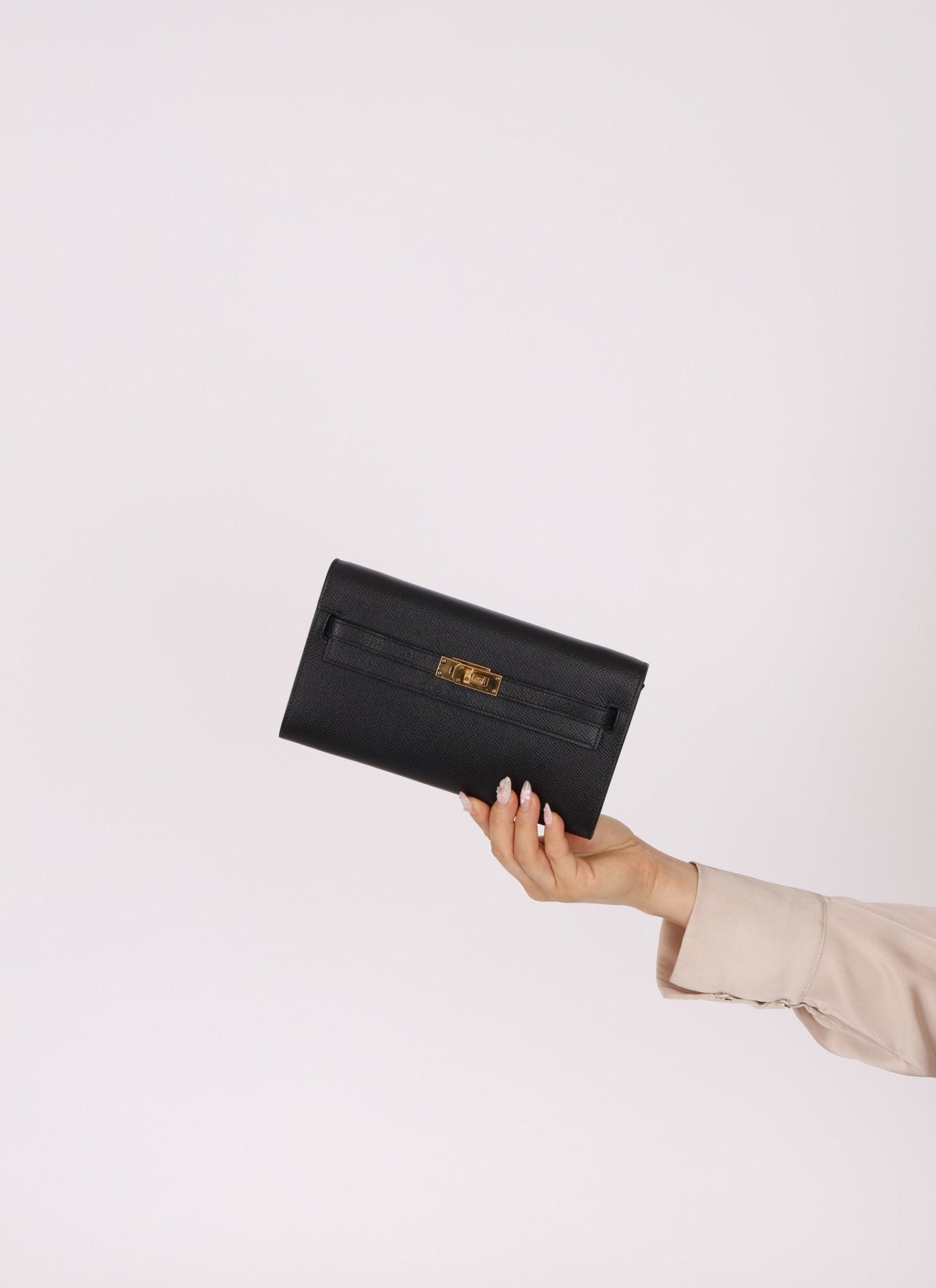 Hermès 2020 Noir Epsom Kelly To Go Wallet with Strap GHW - FashioNica