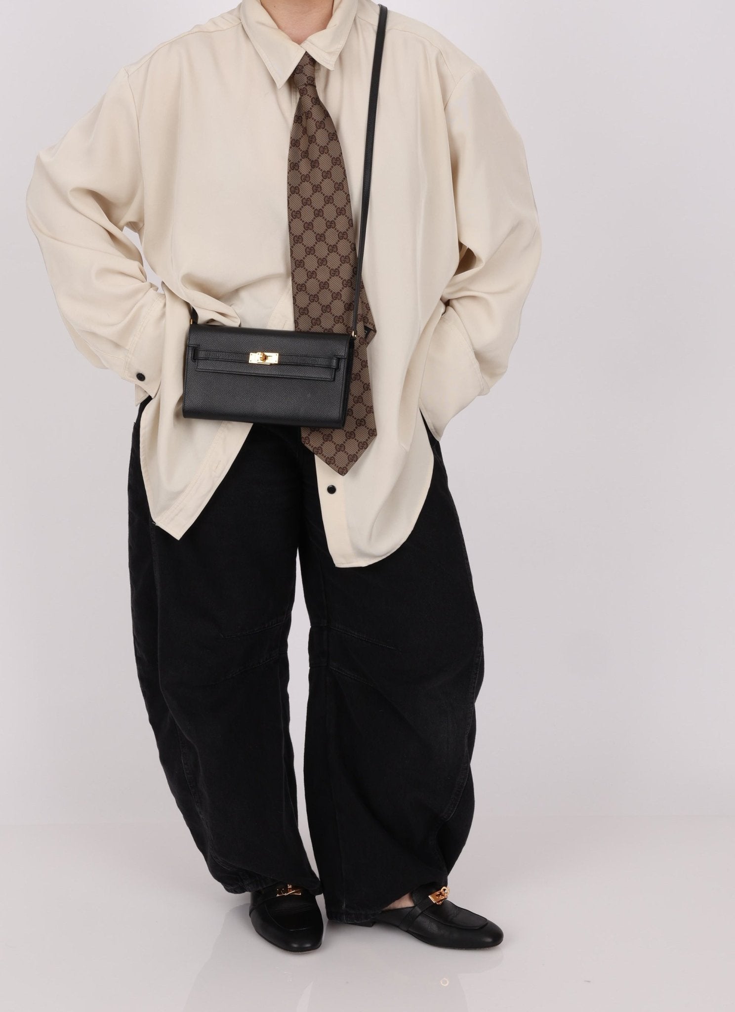 Hermès 2020 Noir Epsom Kelly To Go Wallet with Strap GHW - FashioNica