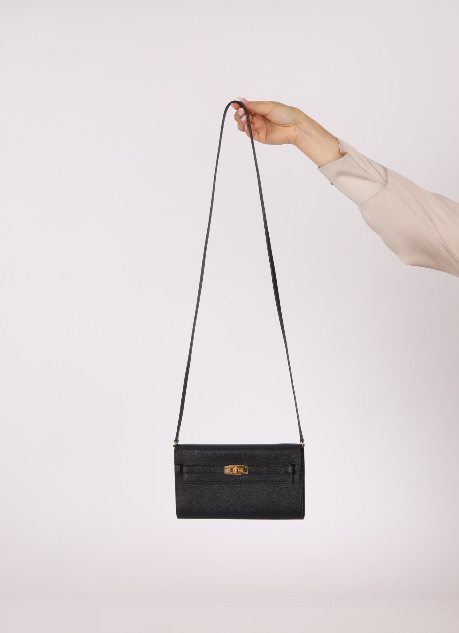 Hermès 2020 Noir Epsom Kelly To Go Wallet with Strap GHW - FashioNica