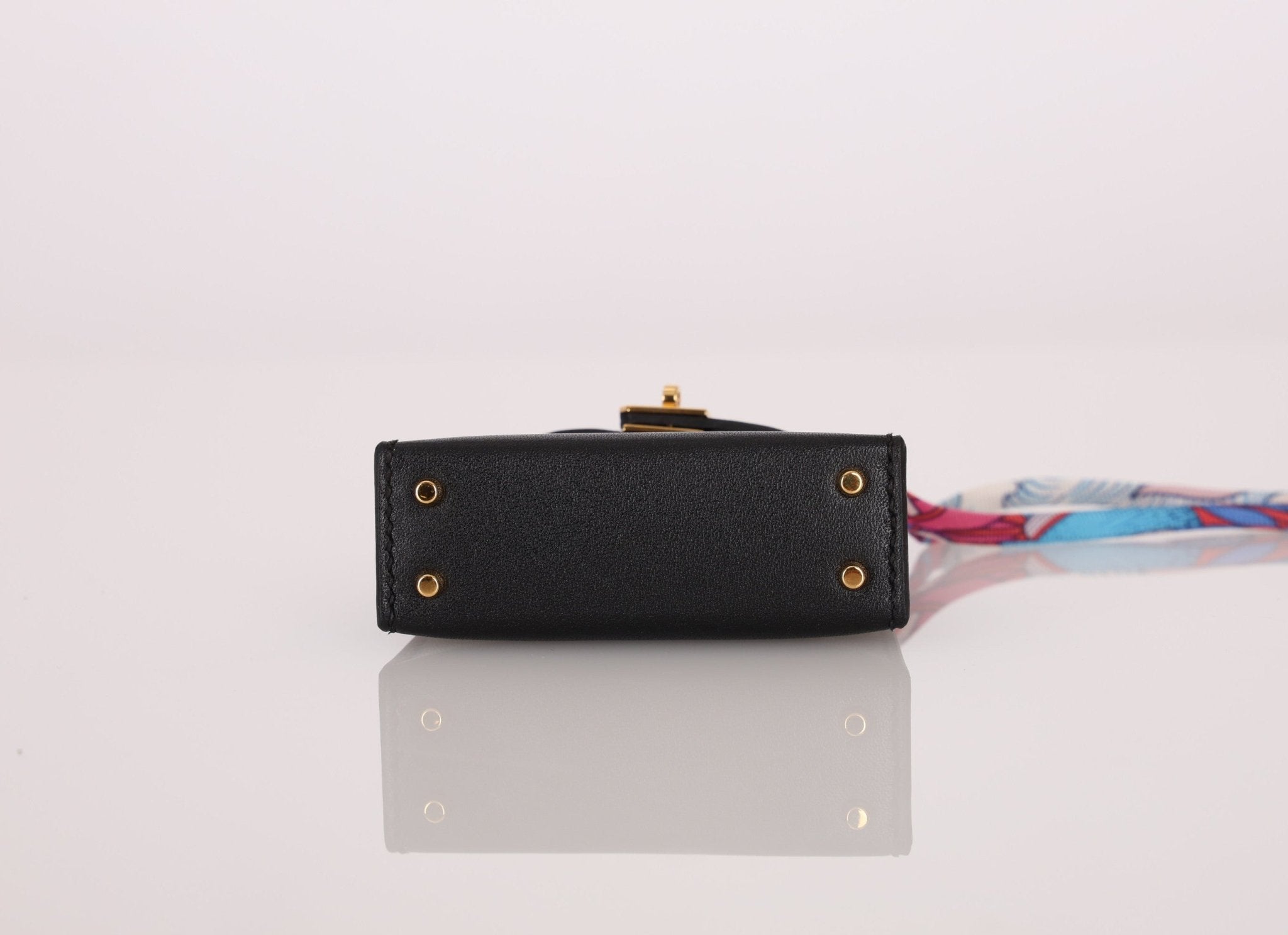 Hermès 2022 Noir Tadelakt Micro Kelly Twilly - FashioNica