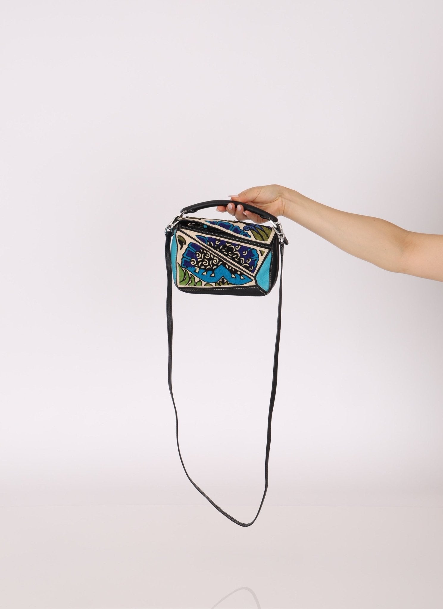 Limited Edition Loewe x William De Morgan Embroidered Floral Mini Puzzle - FashioNica