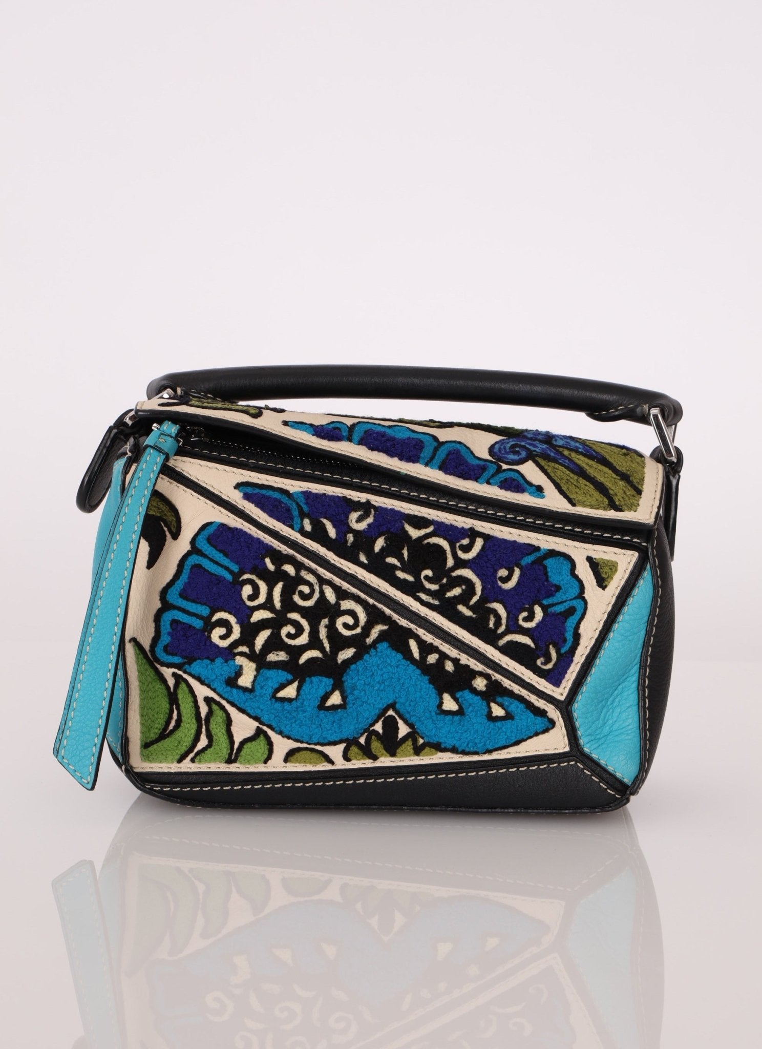 Limited Edition Loewe x William De Morgan Embroidered Floral Mini Puzzle - FashioNica