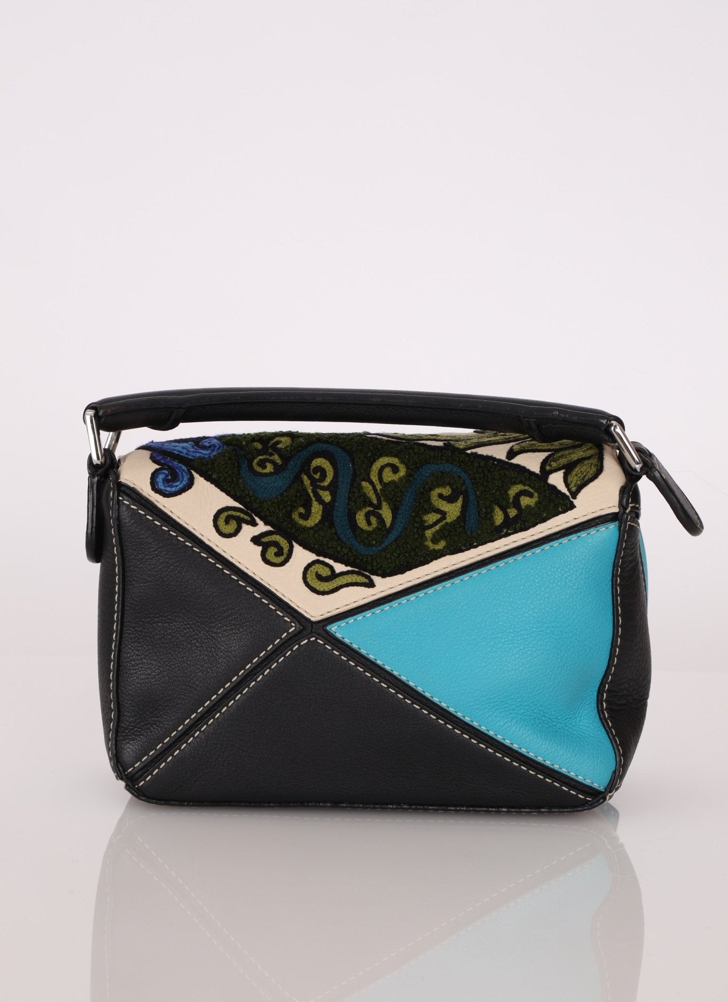 Limited Edition Loewe x William De Morgan Embroidered Floral Mini Puzzle - FashioNica