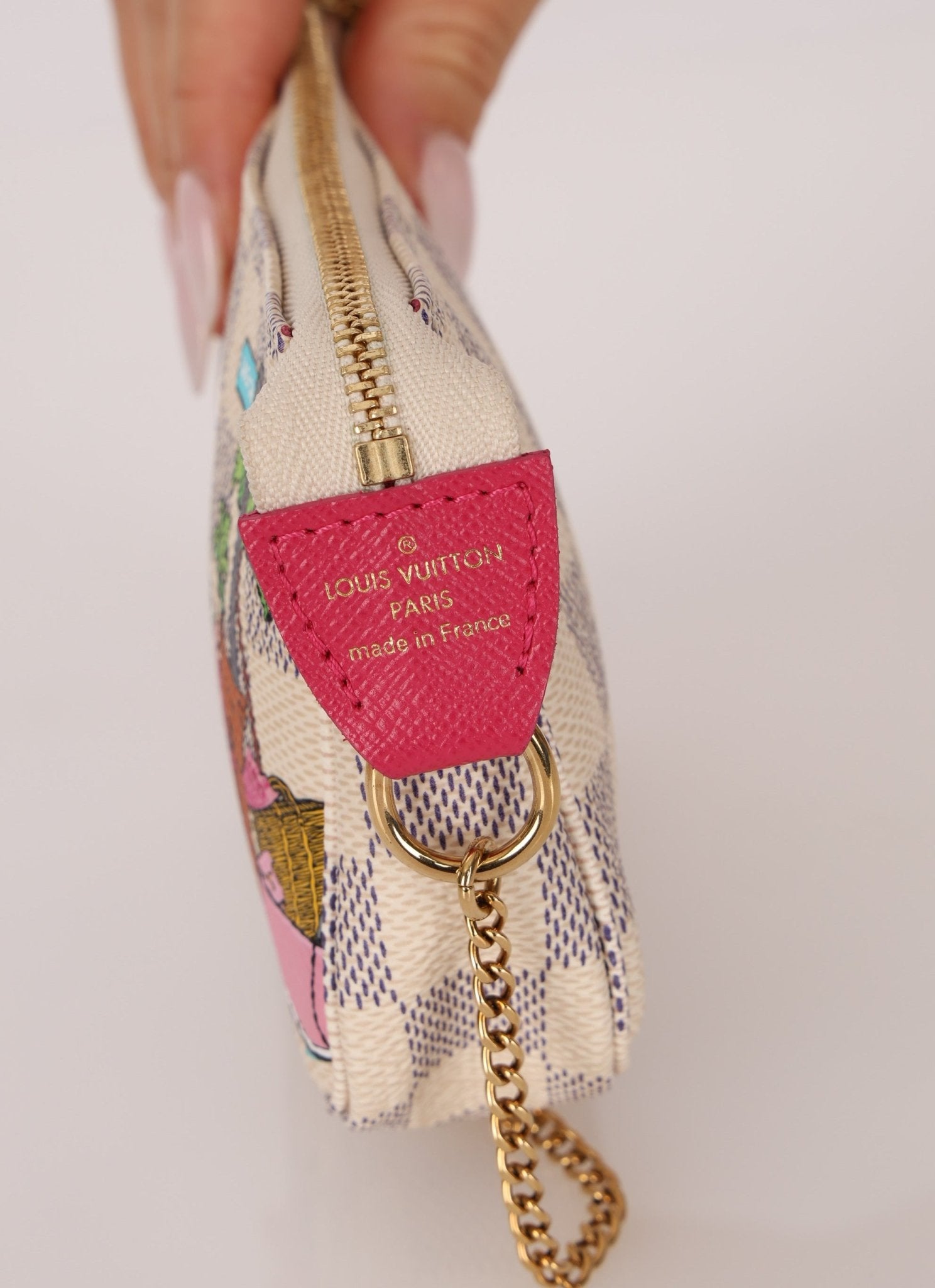 Limited Edition Louis Vuitton 2021 Damier Azur Hollywood Animation Mini Pochette - FashioNica