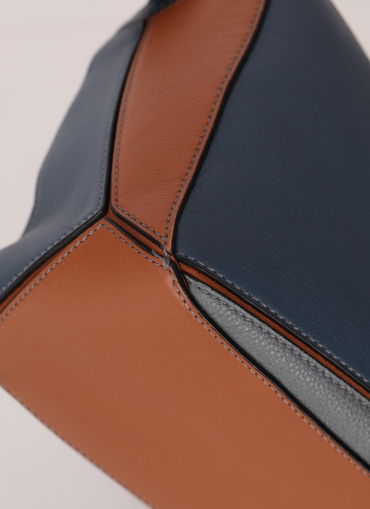 Loewe Tricolor Small Puzzle - FashioNica