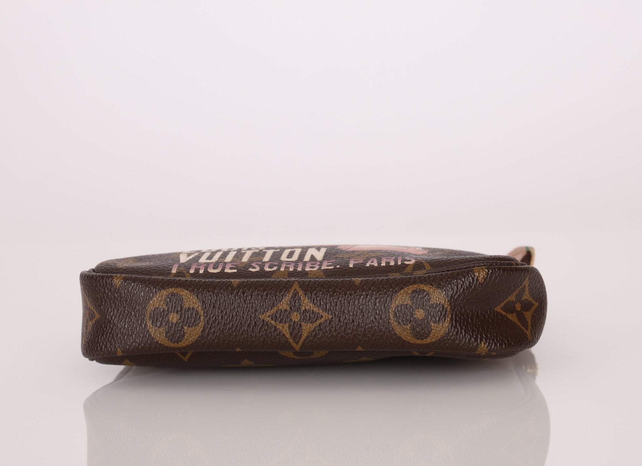 Louis Vuitton Affiche Mini Pochette - FashioNica