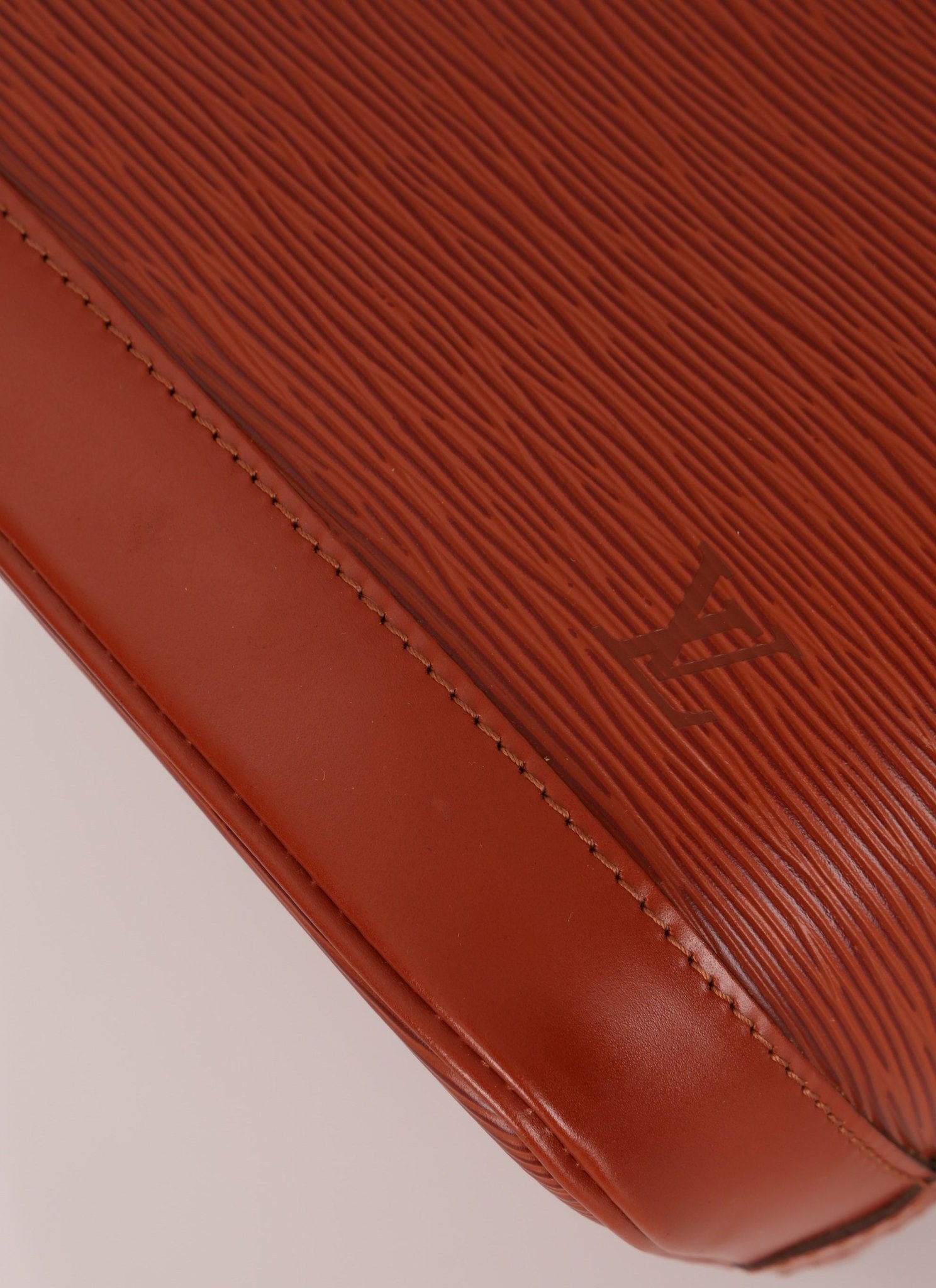 Louis Vuitton Epi Alma PM - FashioNica