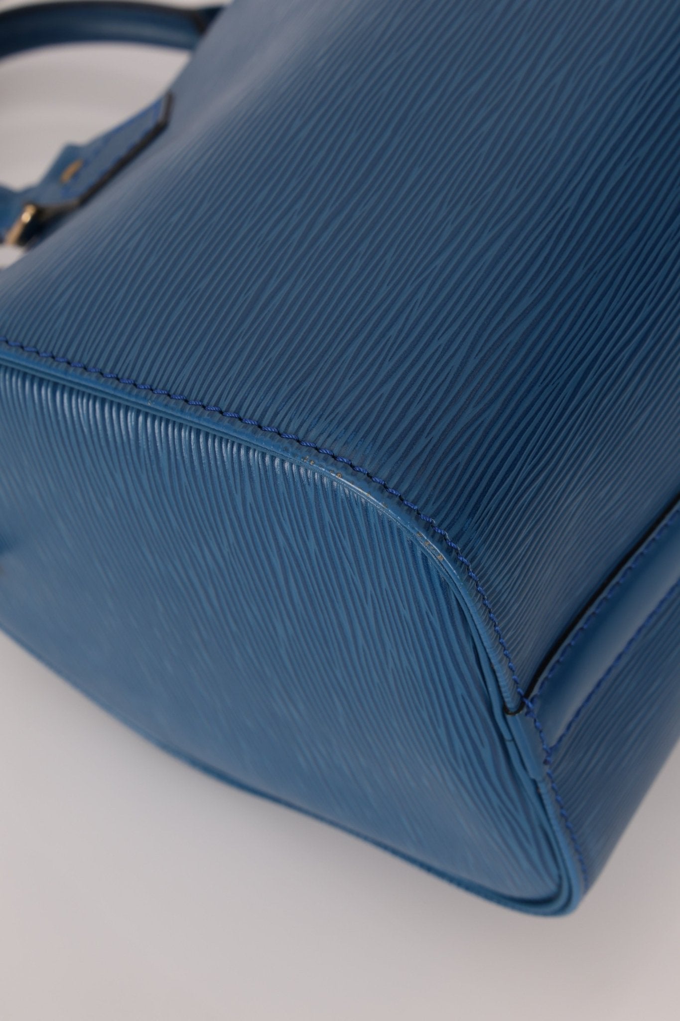 Louis Vuitton Epi Leather Speedy Handbag 30 - FashioNica