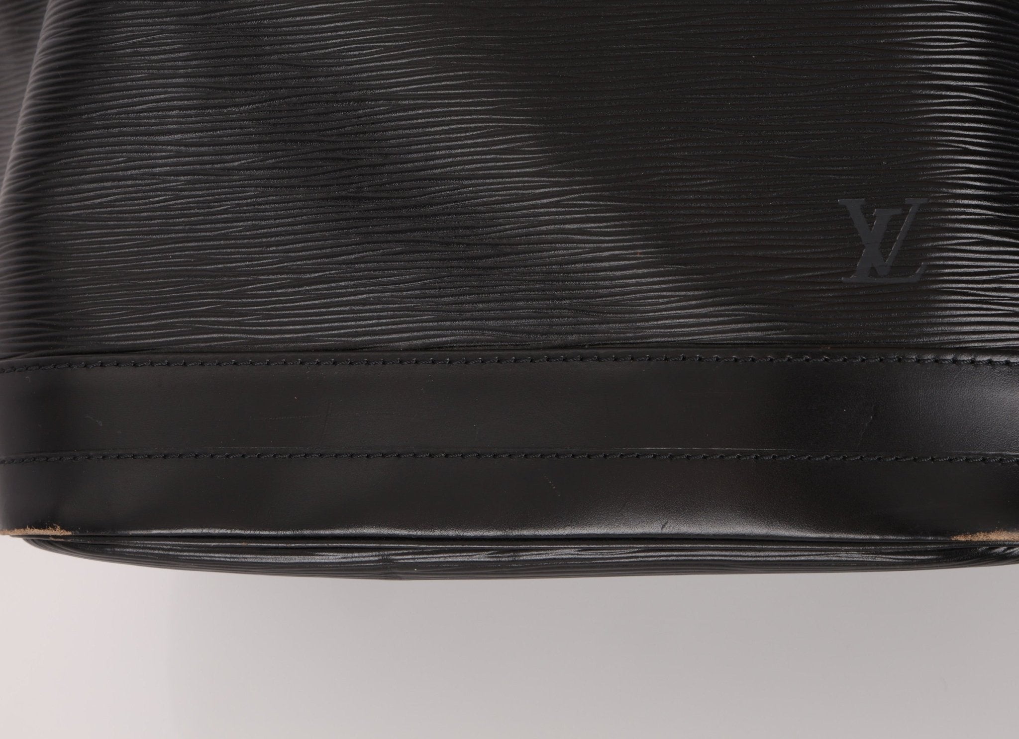 Louis Vuitton Epi Noir Petit Noe - FashioNica