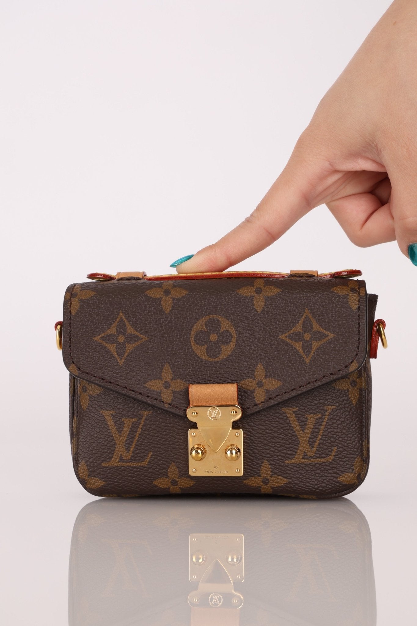 Louis Vuitton Monogram Micro Metis - FashioNica