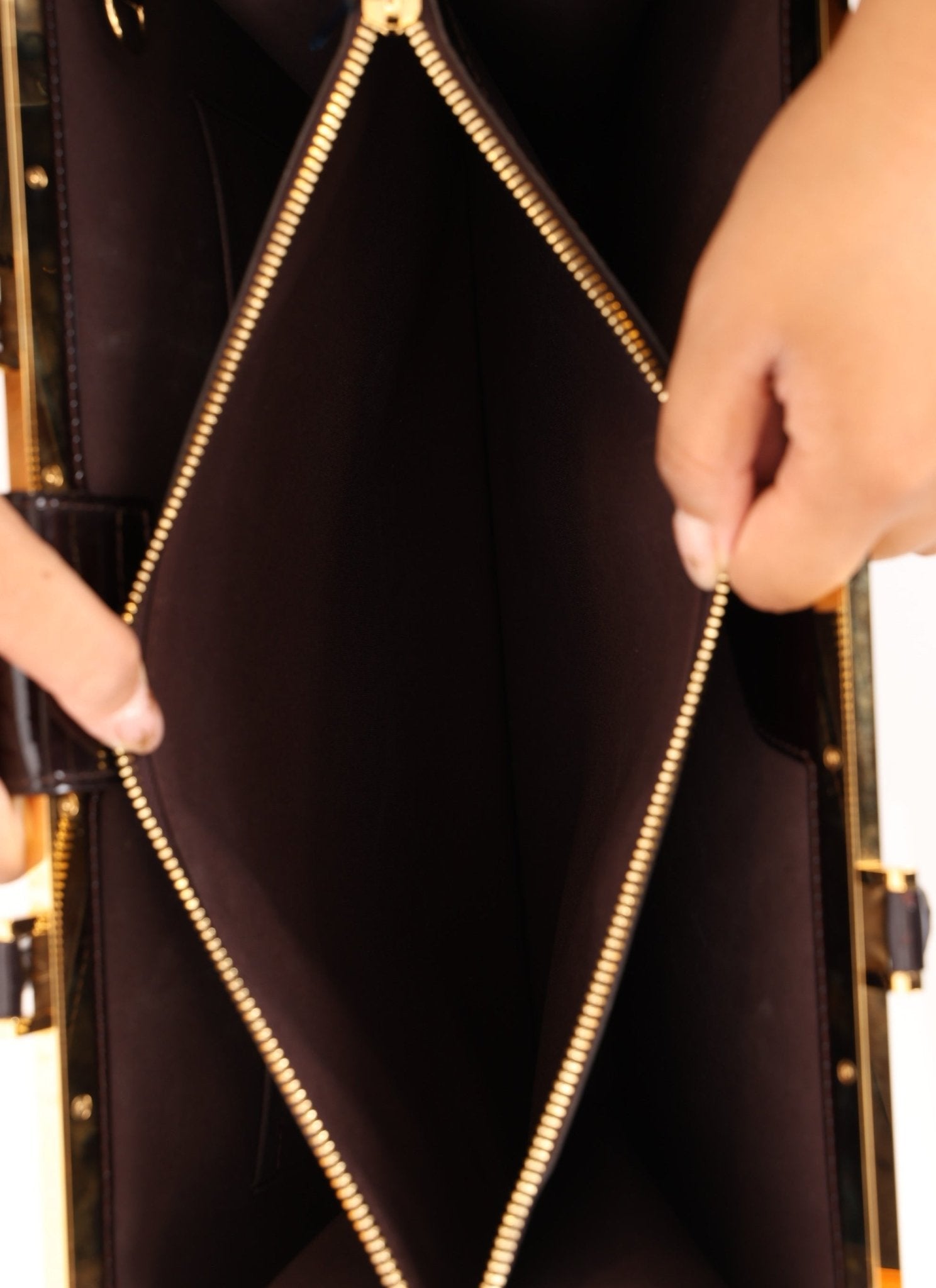 Louis Vuitton Vernis Déesse GM Tote - FashioNica