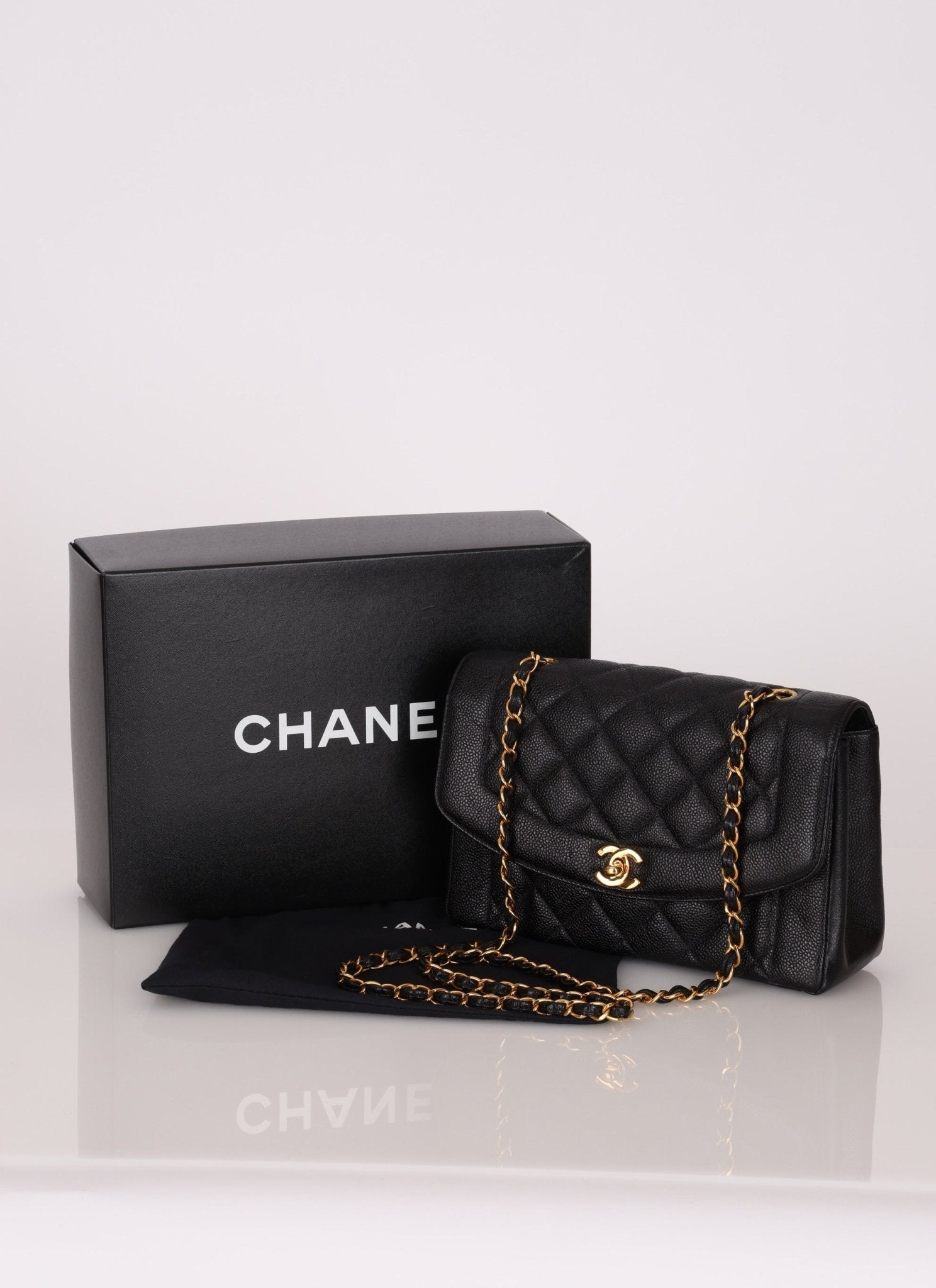 Rare Chanel 1997 Caviar Medium Diana - FashioNica