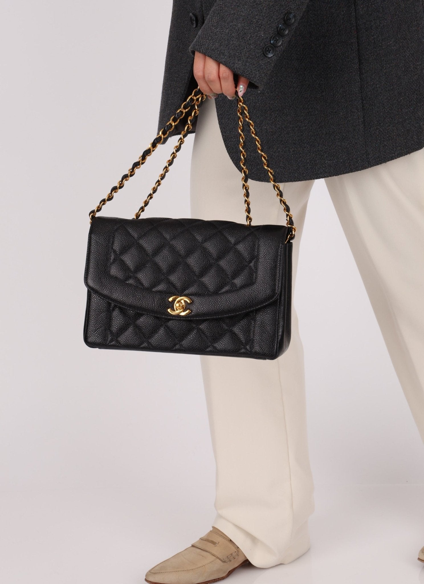 Rare Chanel 1997 Caviar Medium Diana - FashioNica