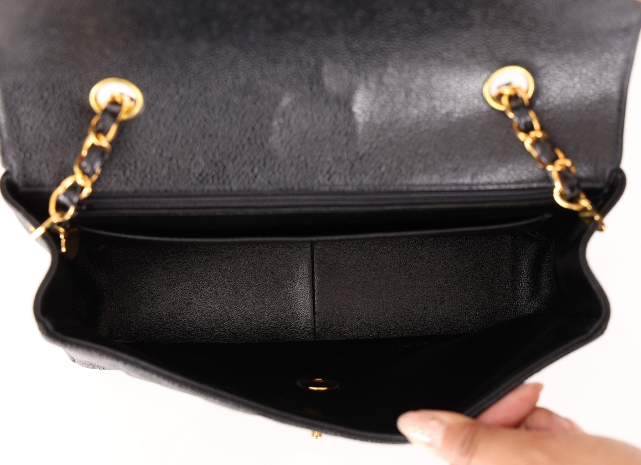 Rare Chanel 1997 Caviar Medium Diana - FashioNica