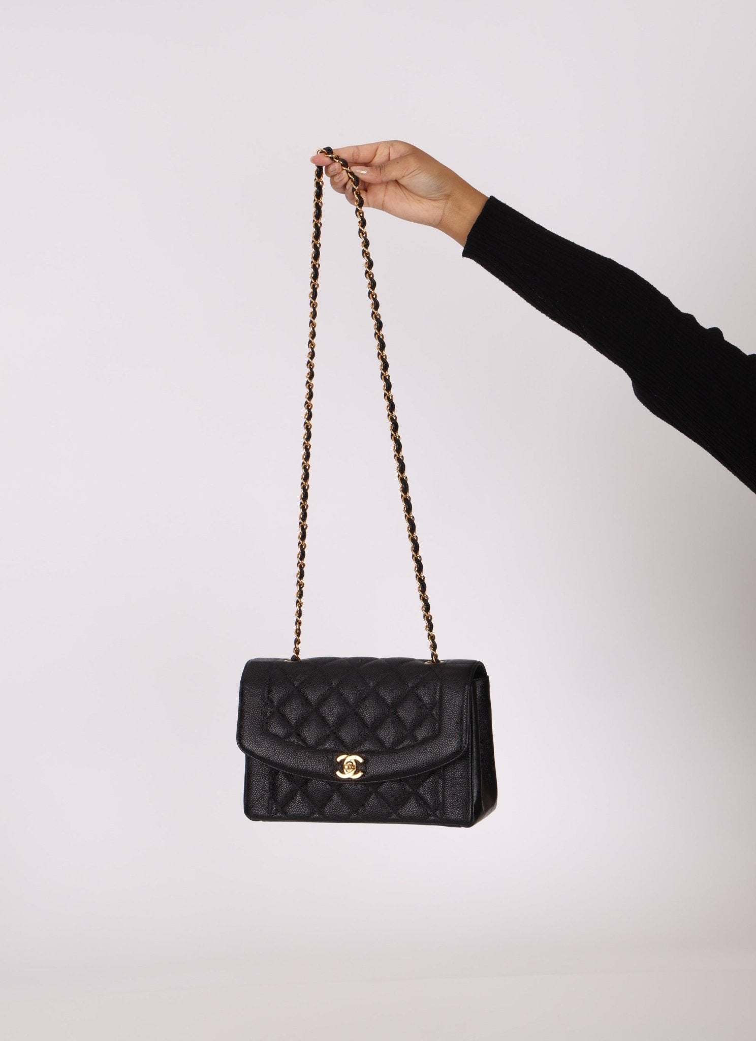 Rare Chanel 1997 Caviar Medium Diana - FashioNica