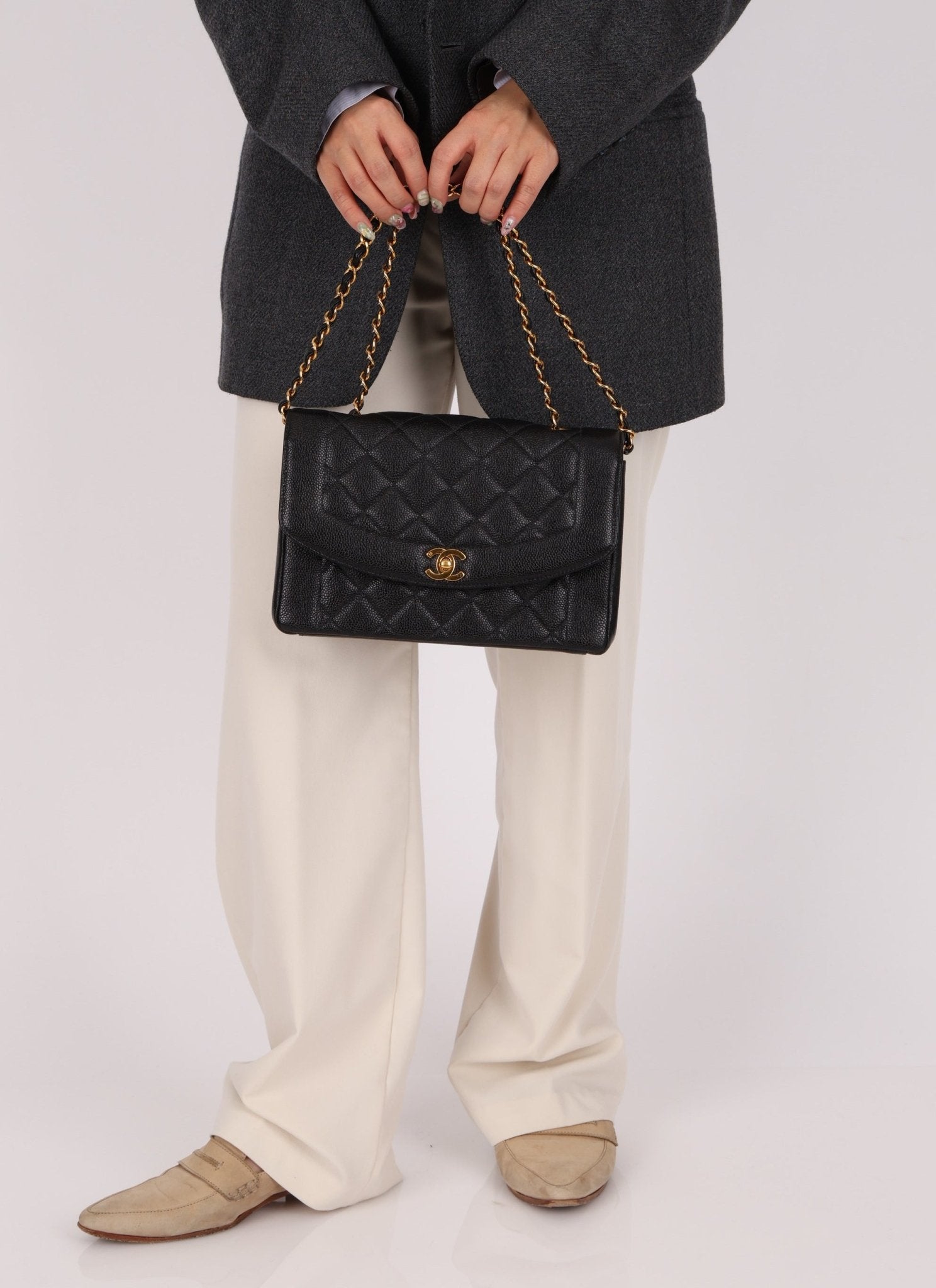 Rare Chanel 1997 Caviar Medium Diana - FashioNica