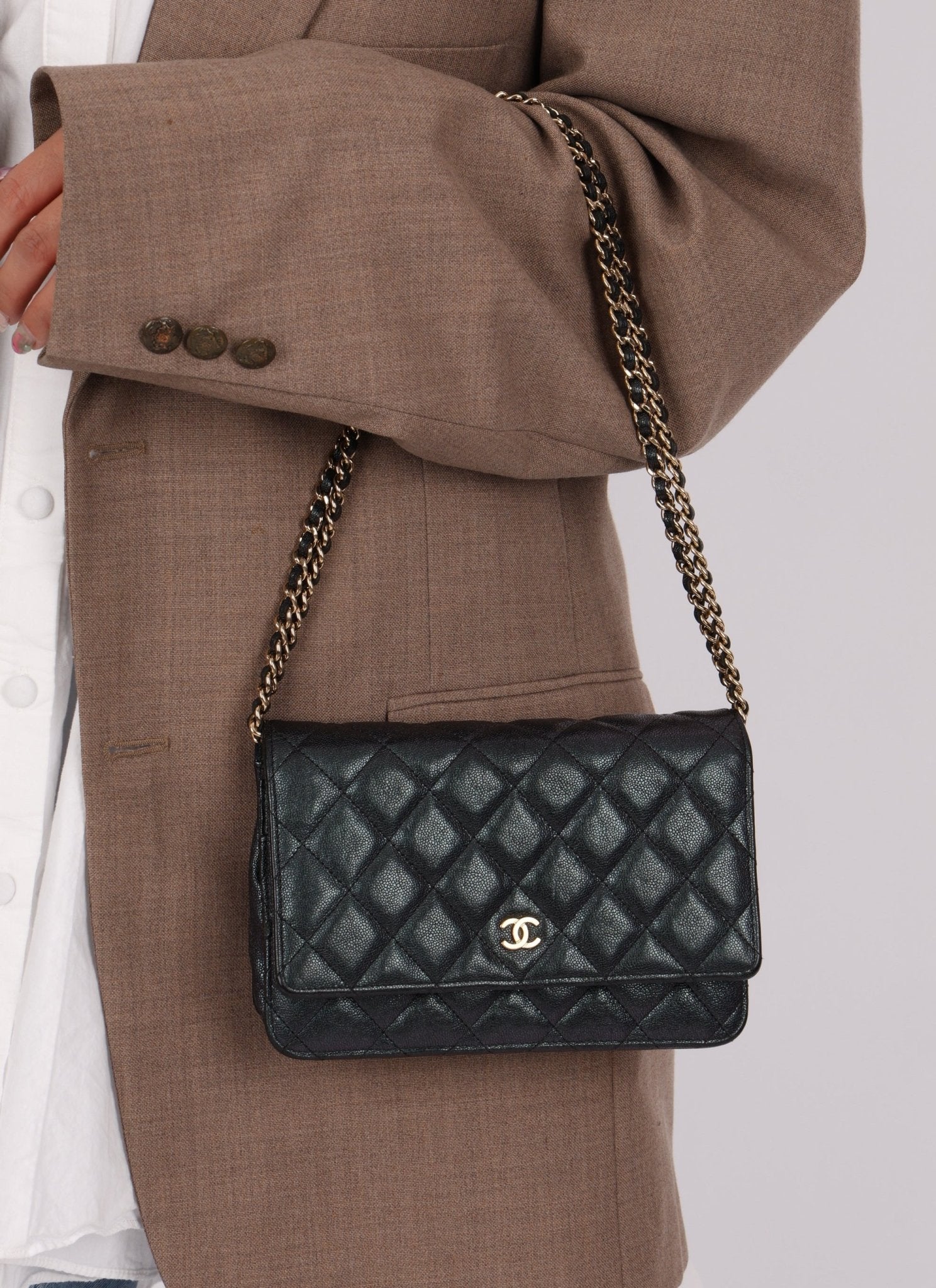 Rare Chanel 2019 Iridescent Caviar Wallet on Chain - FashioNica