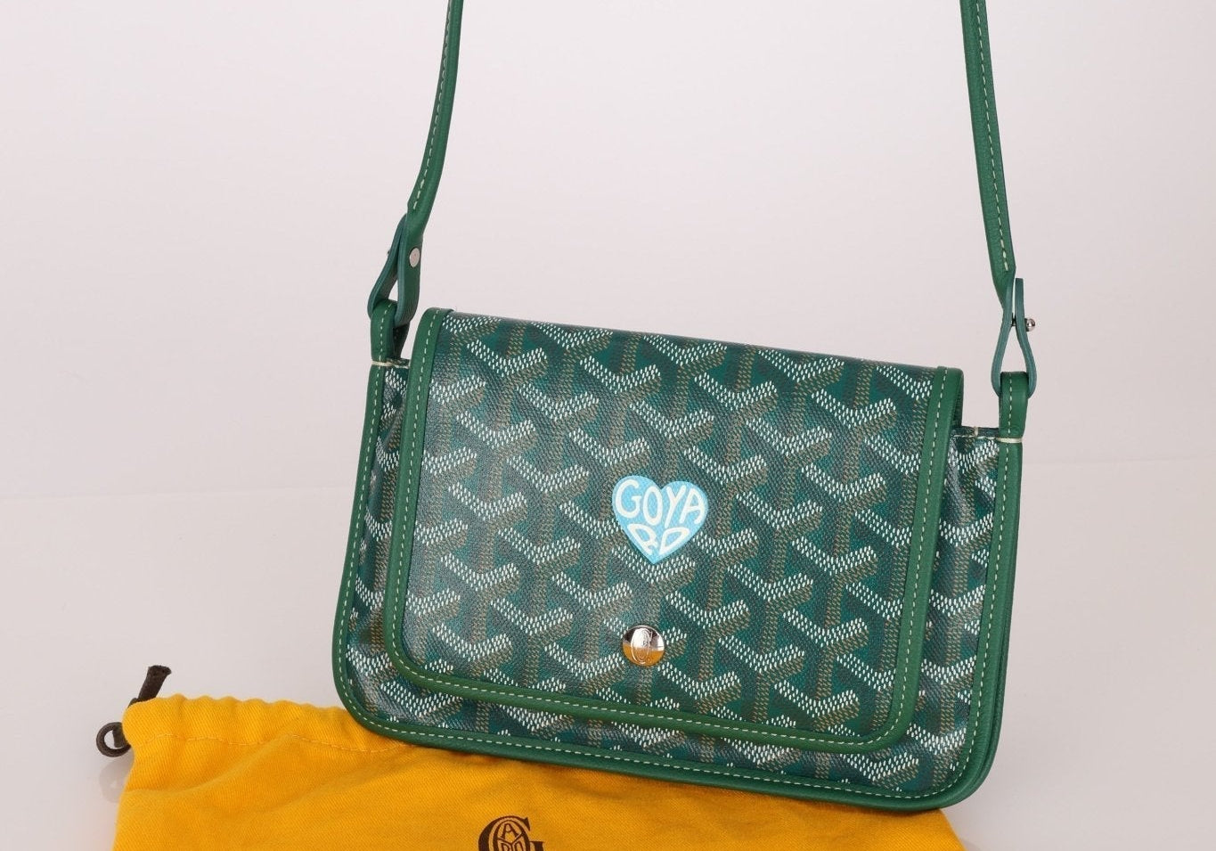 How to Tell If a Goyard Bag Is Real: Complete Authentication Guide